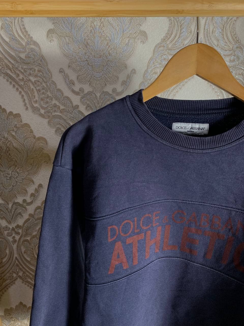 Dolce & Gabbana Vintage Dolce & Gabbana Athletic Sweatshirt Italian Designer Size US L / EU 52-54 / 3 - 3 Thumbnail