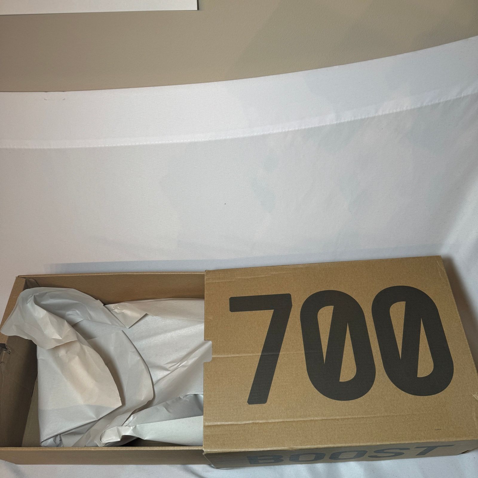 Adidas Size 9 - Yeezy Boost 700 Mauve Men's Shoes Size US 9 / EU 42 - 10 Thumbnail