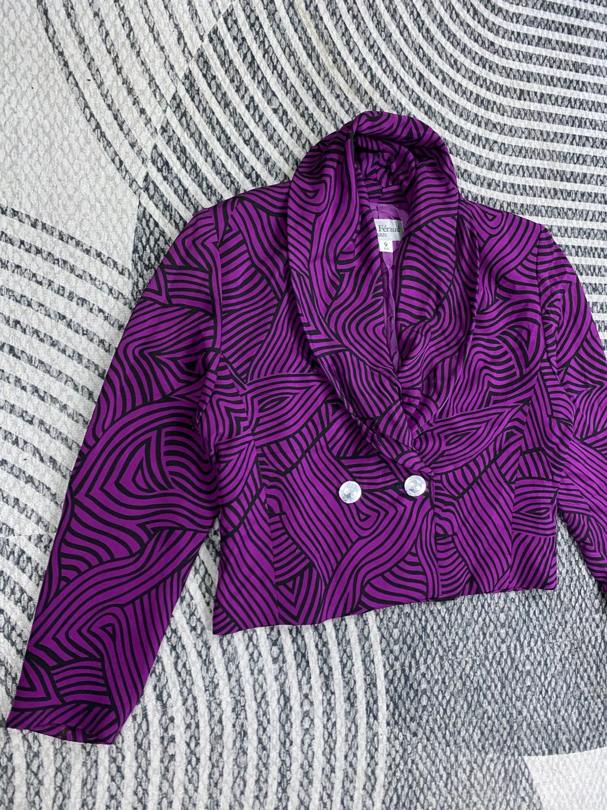 Louis Feraud Vintage Louis Feraud Double Button Cropped Style Blouse Size S / US 4 / IT 40 - 3 Thumbnail