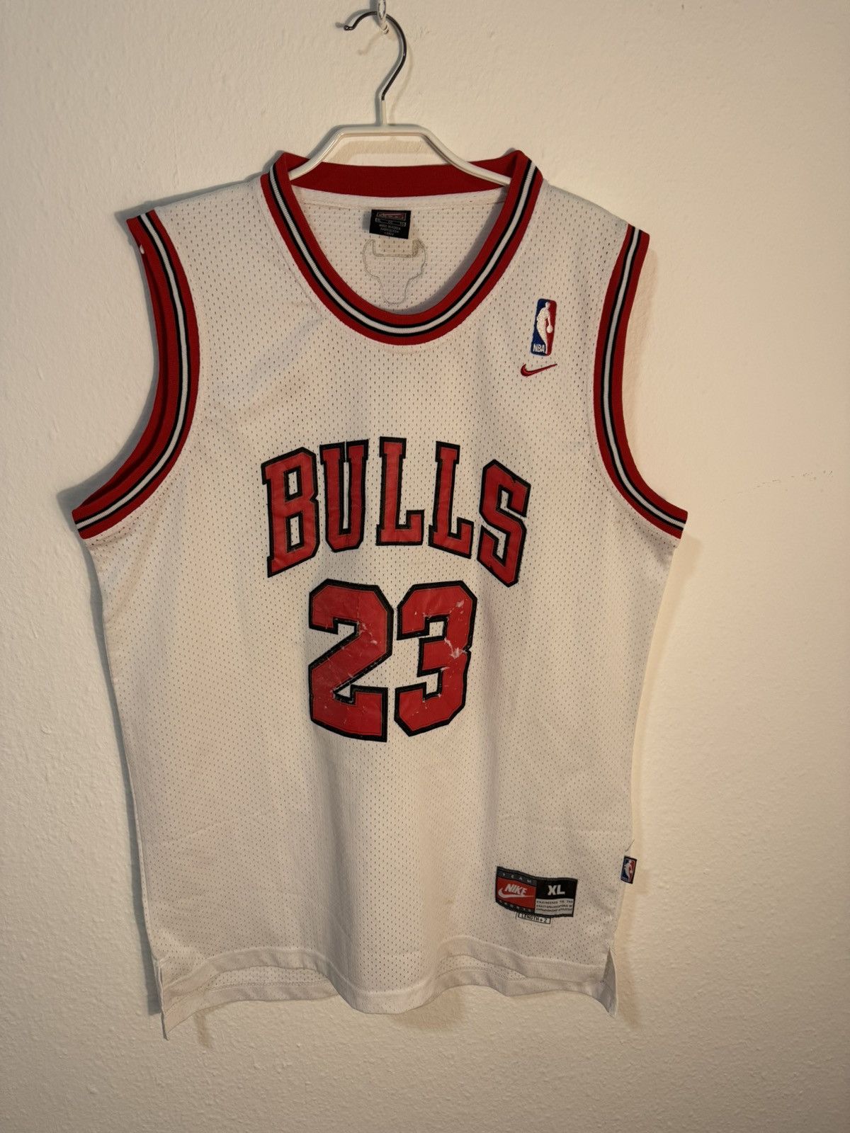 Jordan Brand × NBA × Vintage Vintage Nike Michael Jordan Chicago Bulls Jersey #23 Size US XL / EU 56 / 4 - 2 Thumbnail