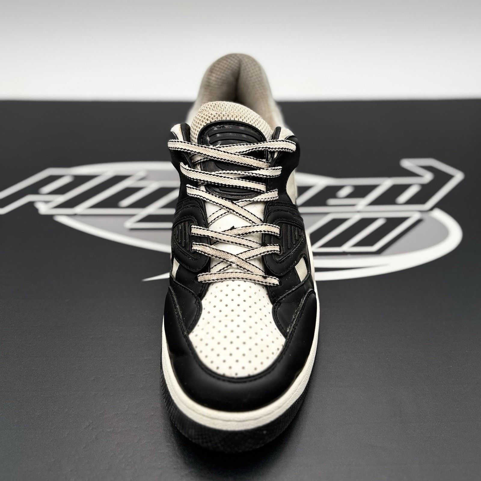 Gucci Size 10 G ( 10.5 US) - Gucci Basket ‘ White, Black ‘ Size US 10.5 / EU 43-44 - 14 Thumbnail