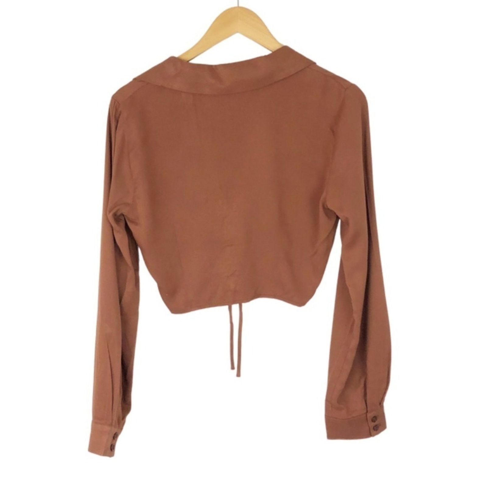 Forever 21 New with Tag Forever 21 Women’s Satin Crop Top Size M / US 6-8 / IT 42-44 - 13 Thumbnail