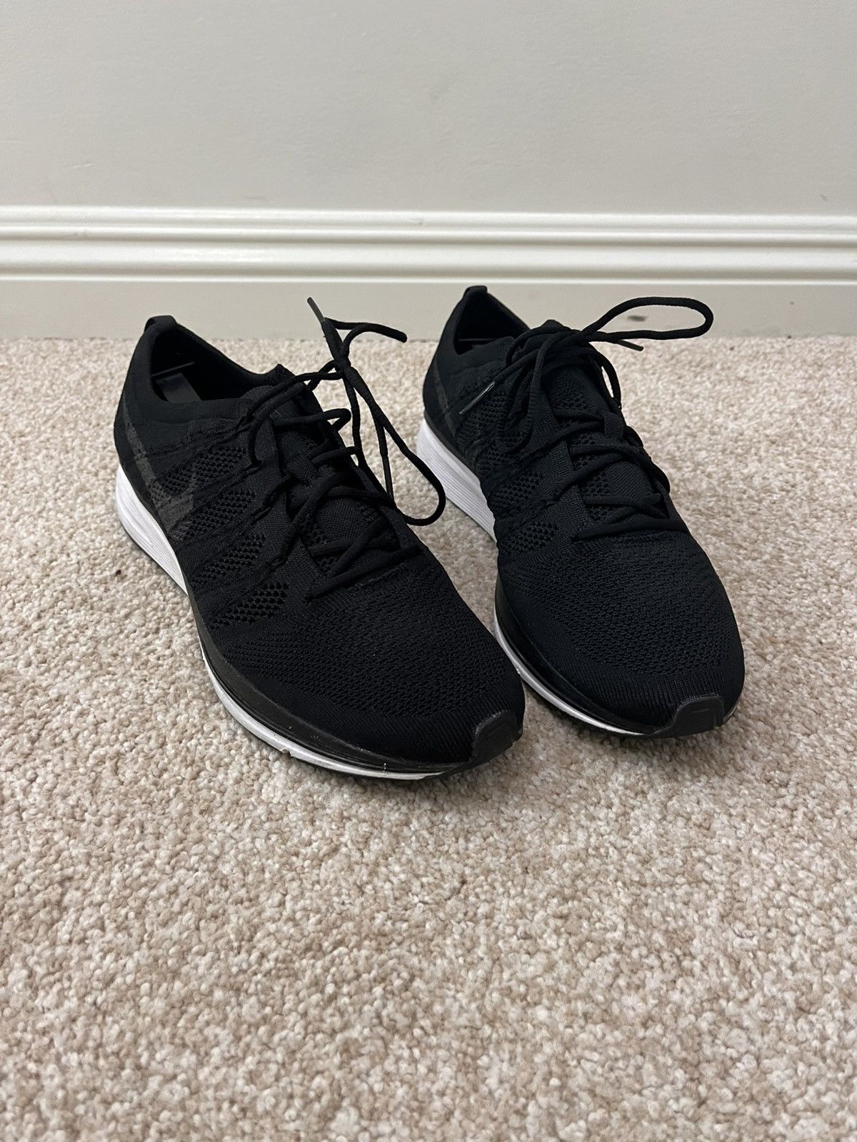 Nike Nike flyknit trainer Size US 11 / EU 44 - 2 Thumbnail