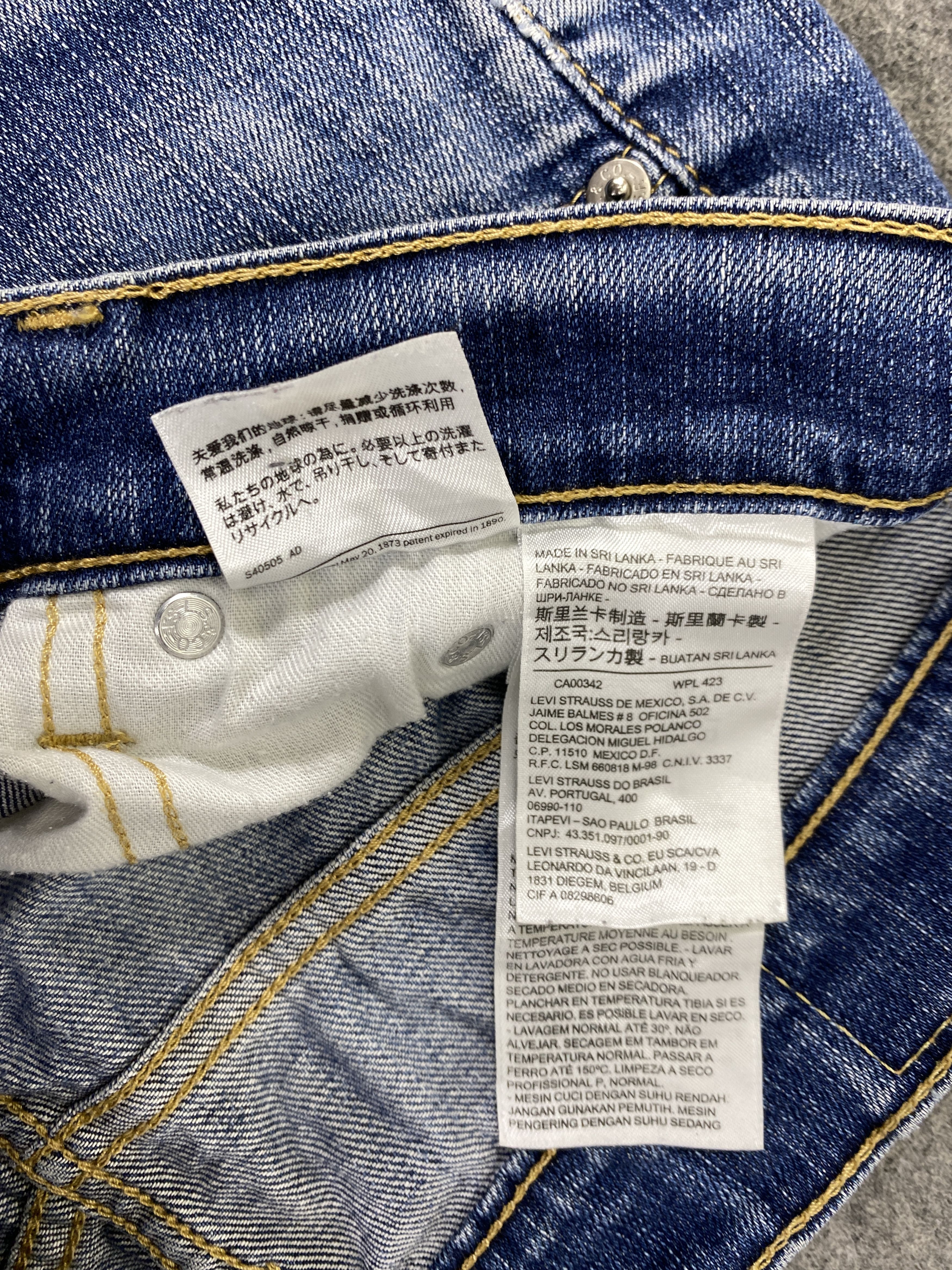 Levi's Faded Blue Vintage Levi's 514 Jeans 29x26.5 Denim- JN3338 Size US 29 - 12 Thumbnail