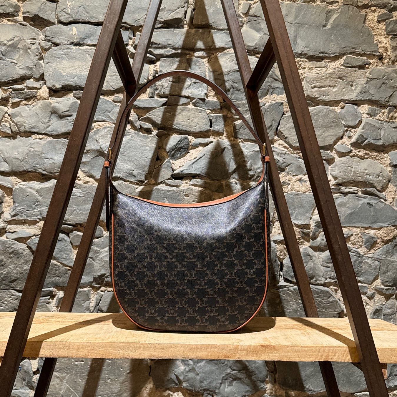 Celine Celine Triomphe Print Medium Heloise Shoulder Bag Size ONE SIZE - 2 Thumbnail