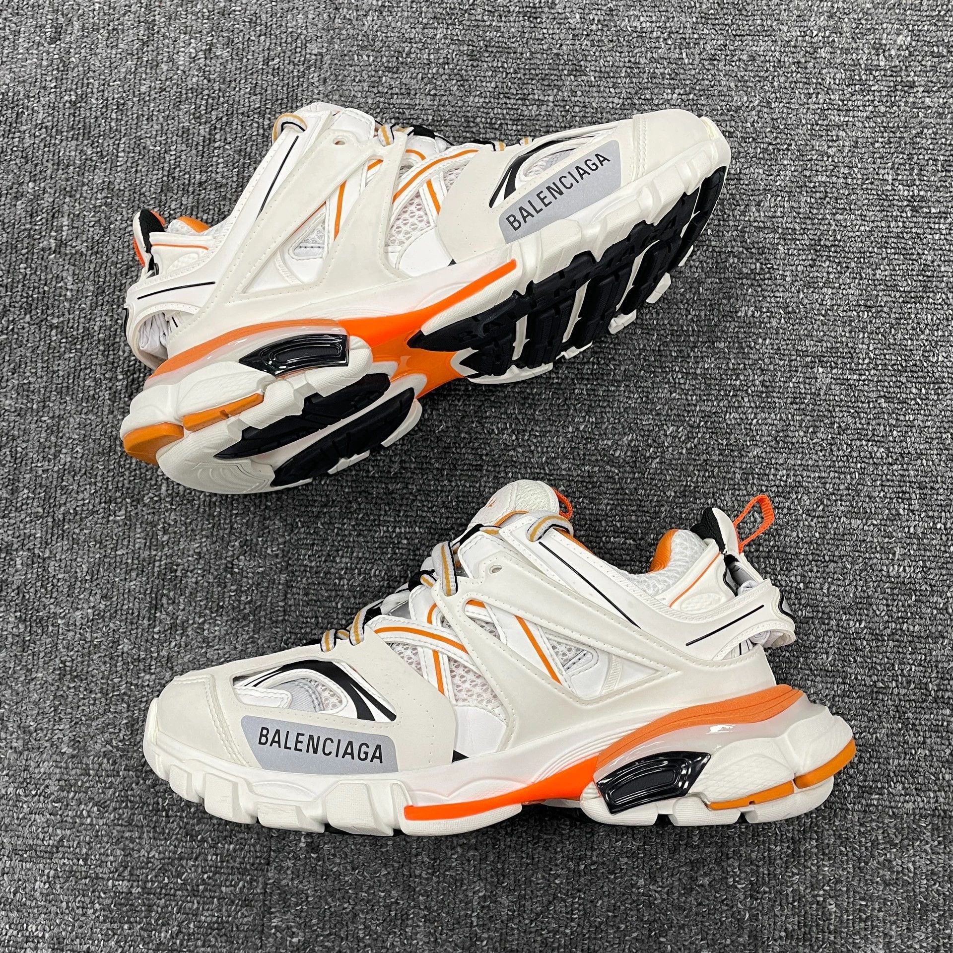 Balenciaga Balenciaga Track 1.0 Low Top Sneaker Women's White Orange 36 Size US 5.5 / IT 35.5 - 5 Thumbnail