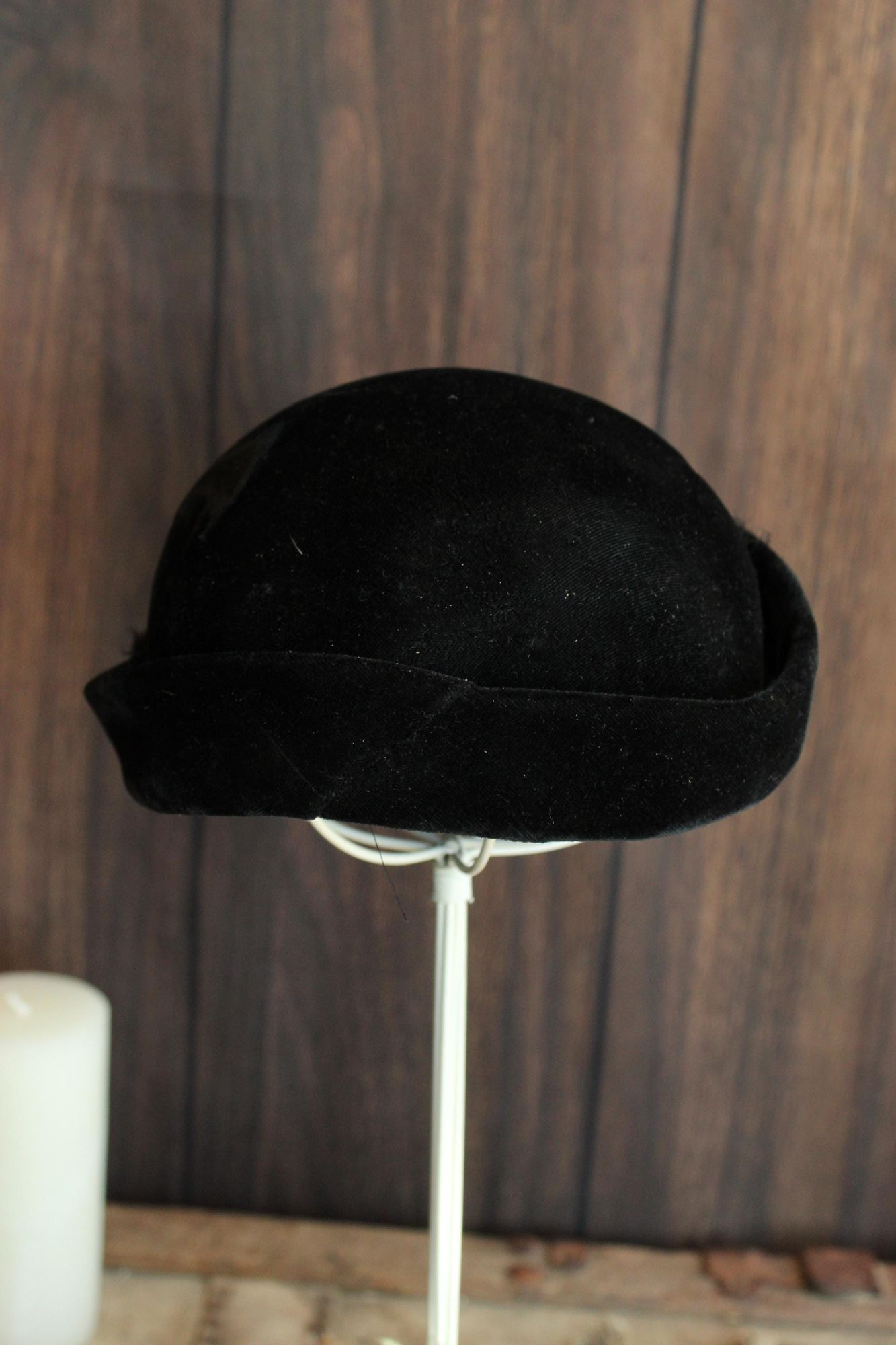 Vintage Vintage 1940s Hat, Black Small Topper with Birdcage Veil and Size ONE SIZE - 7 Thumbnail