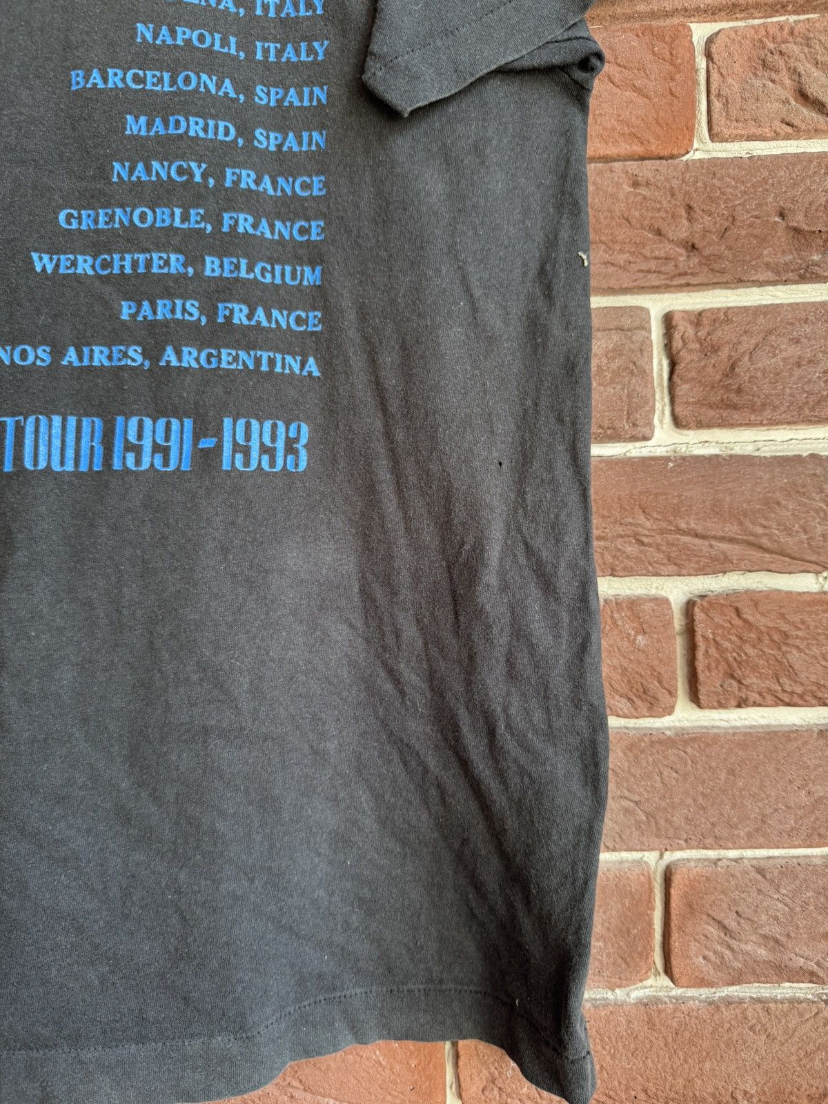 Band Tees VINTAGE 90s GUNS N ROSES USE YOUR ILLUSION TOUR BAND TSHIRT Size US XL / EU 56 / 4 - 7 Thumbnail