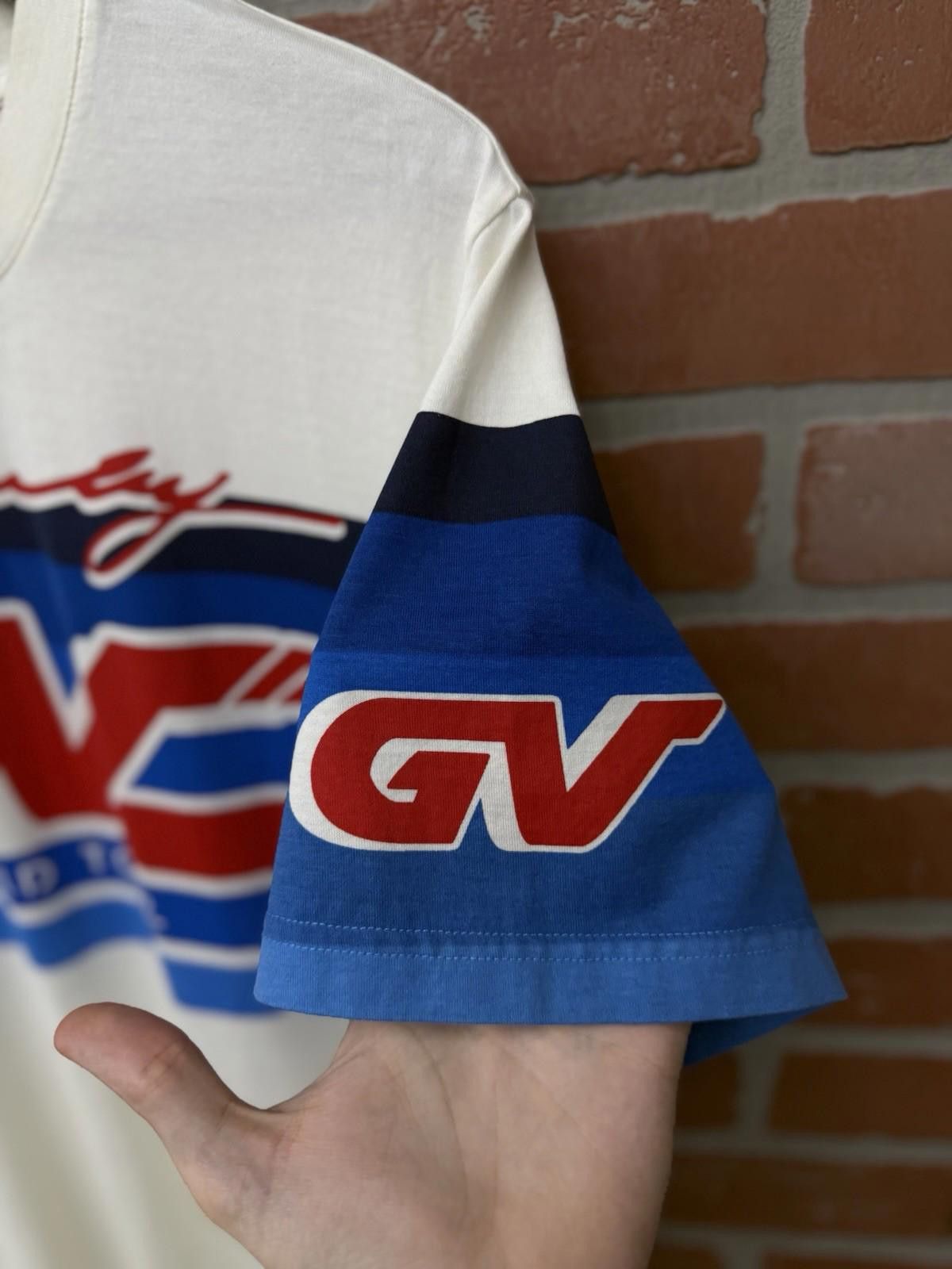 Givenchy GIVENCHY T-shirt White/Blue/Red Men’s Size Large Authentic Size US L / EU 52-54 / 3 - 8 Thumbnail
