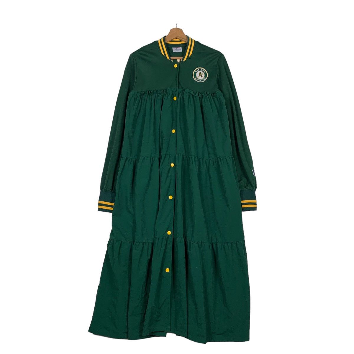 Japanese Brand OAKLAND ATHLETICS BIG LOGO DRESS #0646-C30 Size M / US 6-8 / IT 42-44 - 1 Thumbnail