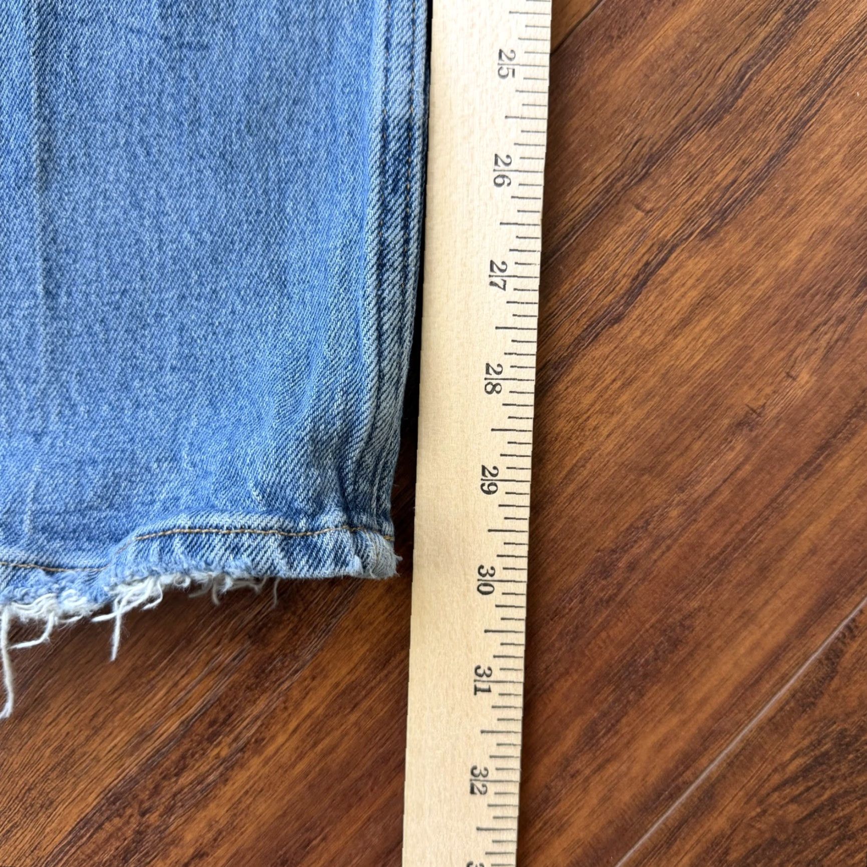 Abercrombie & Fitch Abercrombie & Fitch Jeans Women 26 Flare High Rise Medium Wash Denim Stretch 25x30 Blue Denim Jeans Women 26/2r Flared High Rise Stretch Size 42" / US 20 - 6 Thumbnail