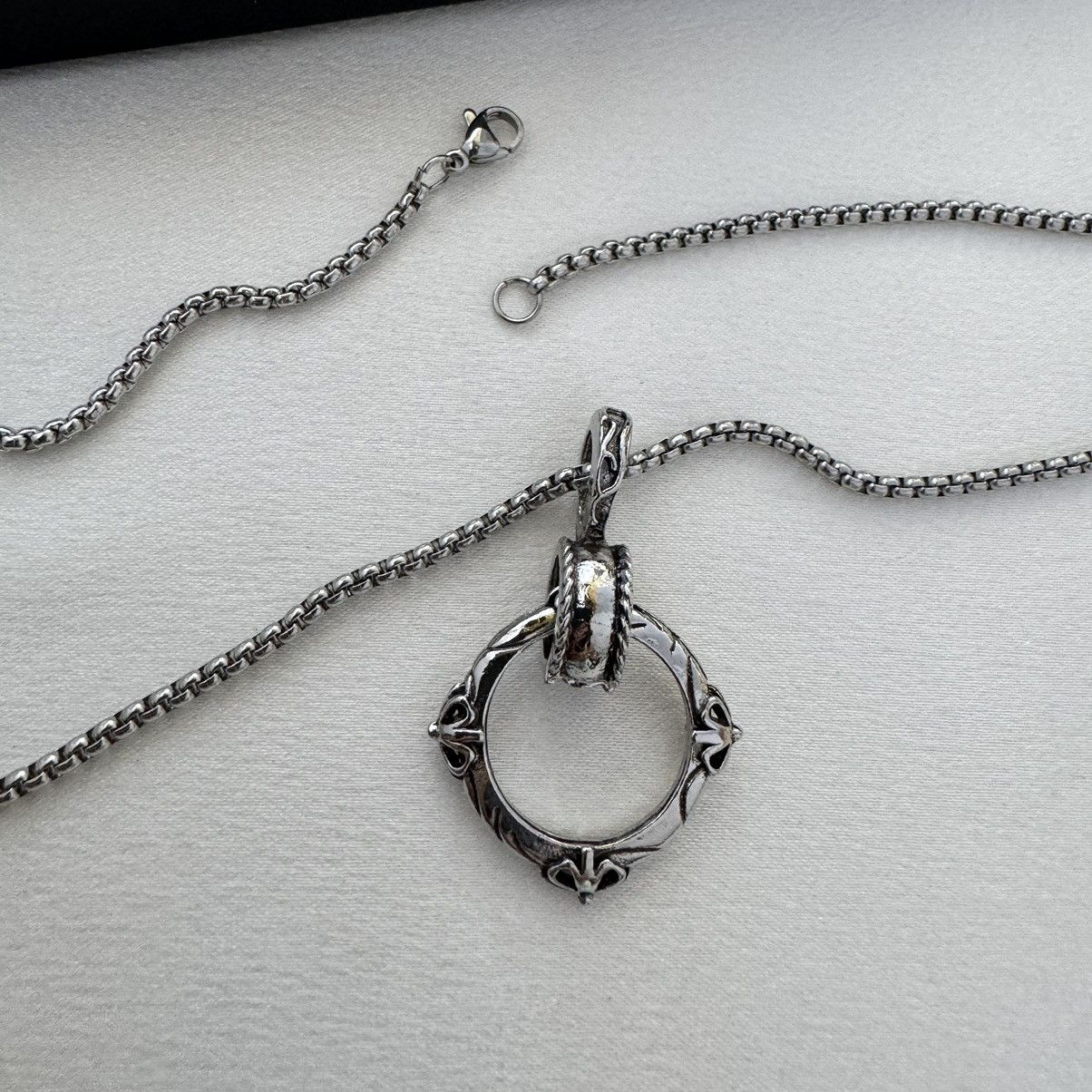 Other Circle Pendant Necklace for Men Women,Hip Hop Unisex Style Size ONE SIZE - 4 Thumbnail