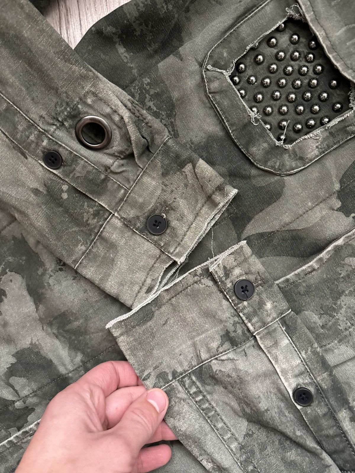 tigha Rare camo Tigha distressed jacket Size US L / EU 52-54 / 3 - 12 Thumbnail