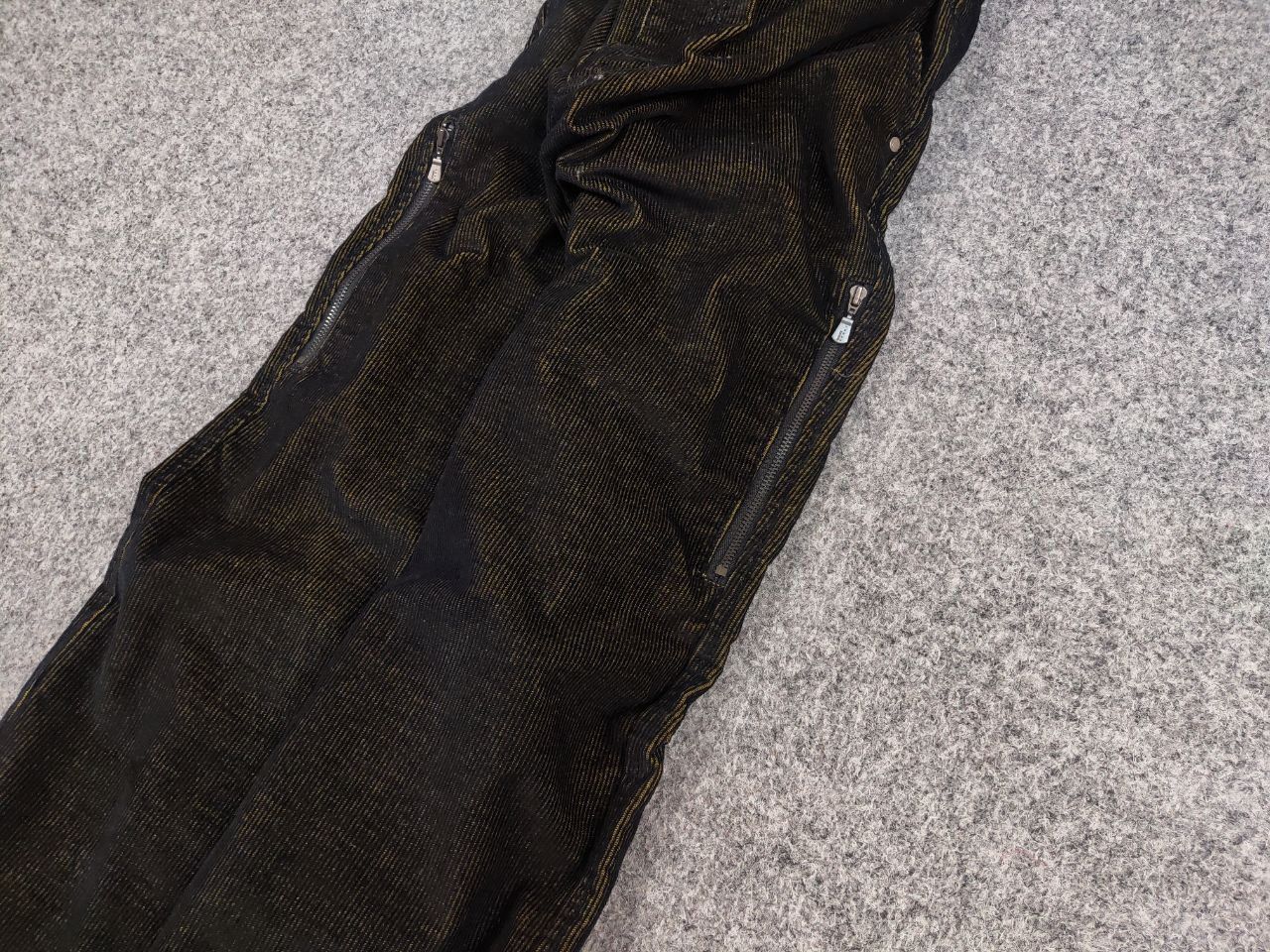 Versace 🔥 Vintage 90's Versace Corduroy Gradient fabric Zip Pants Size US 34 / EU 50 - 5 Thumbnail