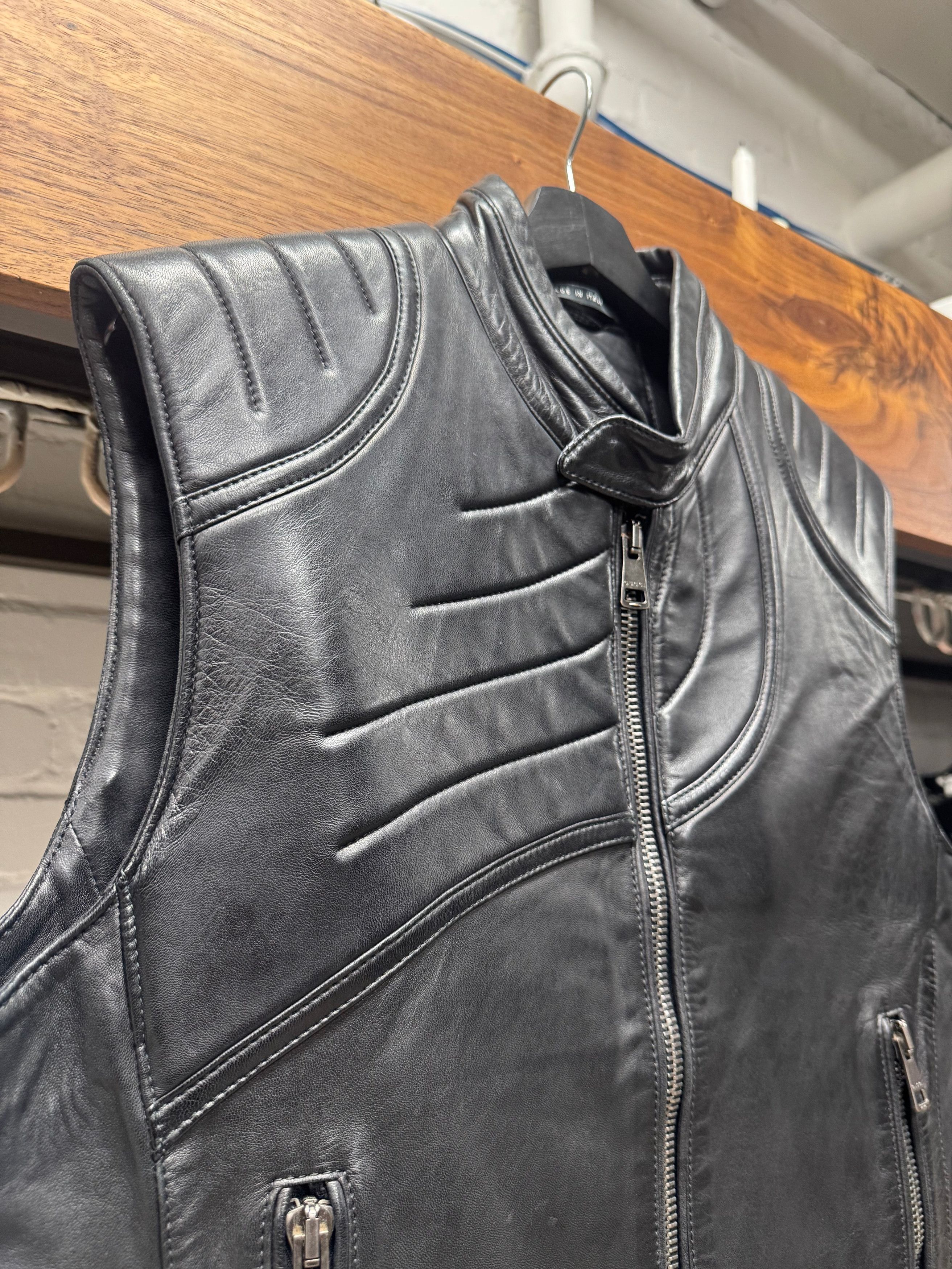 Gucci AW2000 Gucci By Tom Ford ‘Spiral Zip’ Leather Vest Size US M / EU 48-50 / 2 - 2 Thumbnail