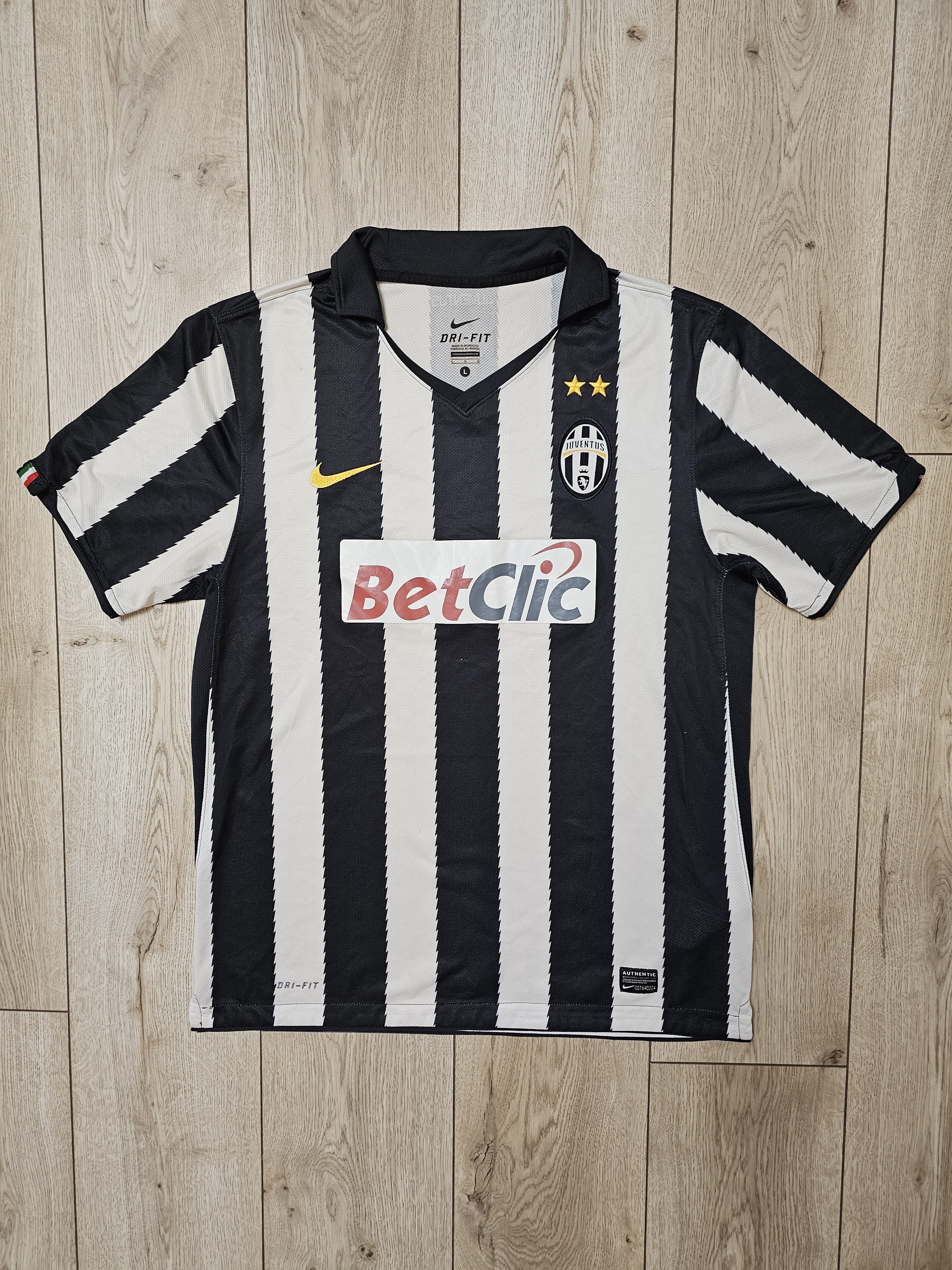 All Sport × Nike × Vintage JUVENTUS 2010 2011 HOME FOOTBALL SHIRT JUVE SOCCER JERSEY Size US L / EU 52-54 / 3 - 1 Thumbnail