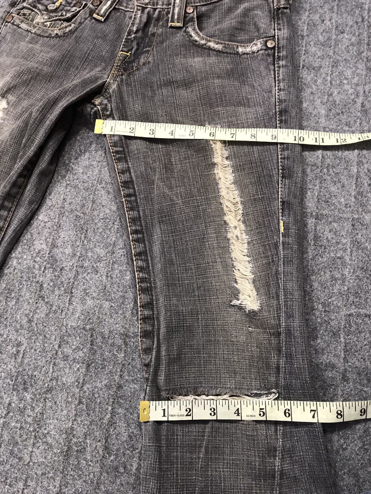 True Religion True Religion Section 803 Flap Pocket Zipper Tear Denim Size 30" / US 8 / IT 44 - 16 Thumbnail