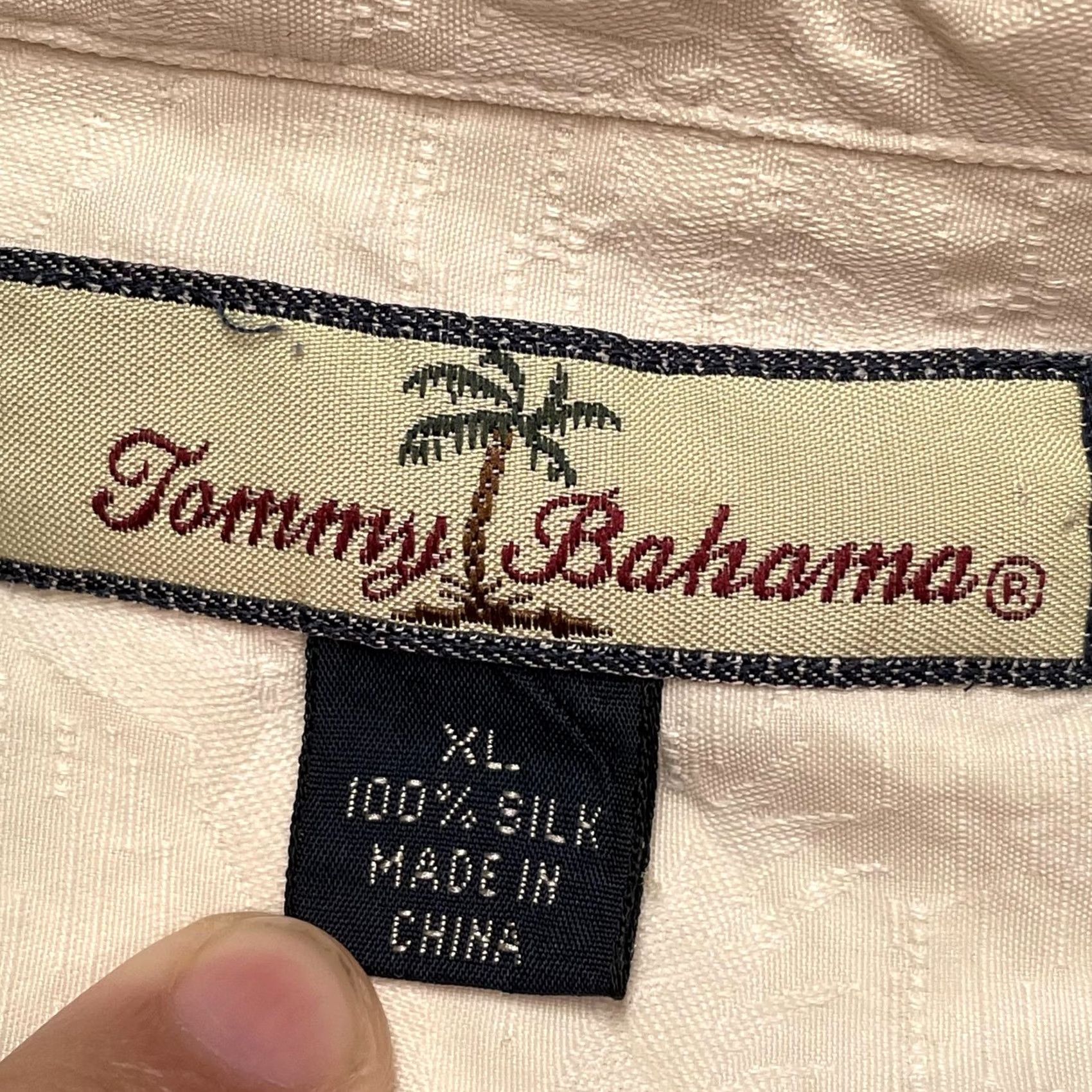 Tommy Bahama VINTAGE Tommy Bahama Shirt Mens XL White Silk Martinis & Bikinis Short Sleeve Button Up Size US XL / EU 56 / 4 - 4 Thumbnail