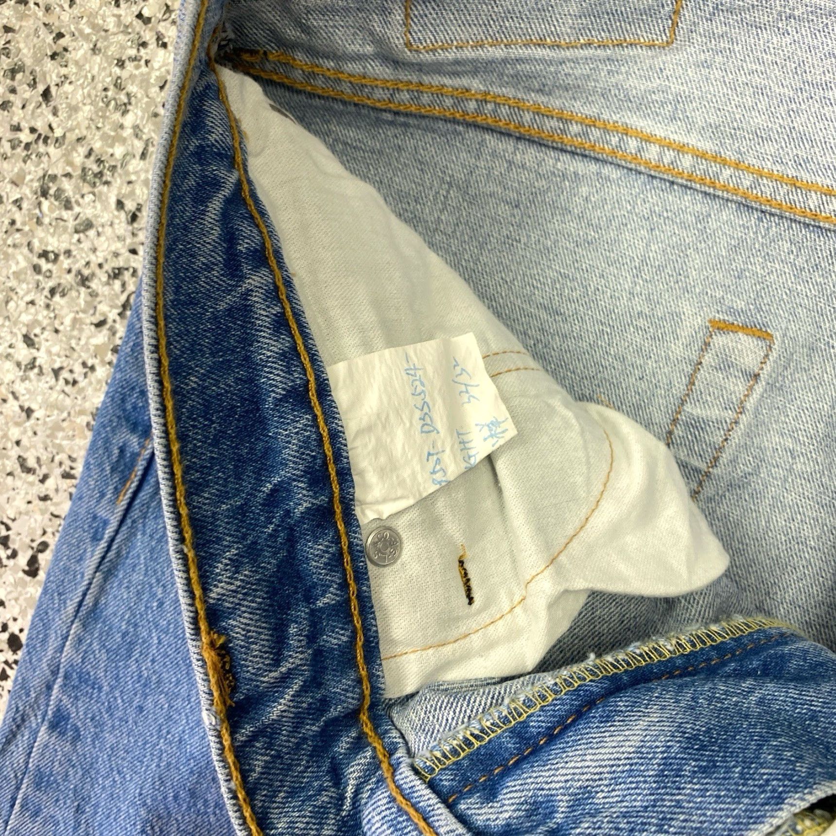 Levi's Levi's 502 Jeans Regular Tapered Fit Denim Blue 32x32 Mens Jeans Street 90s City USA Classic Vintage No? Size US 32 / EU 48 - 3 Thumbnail
