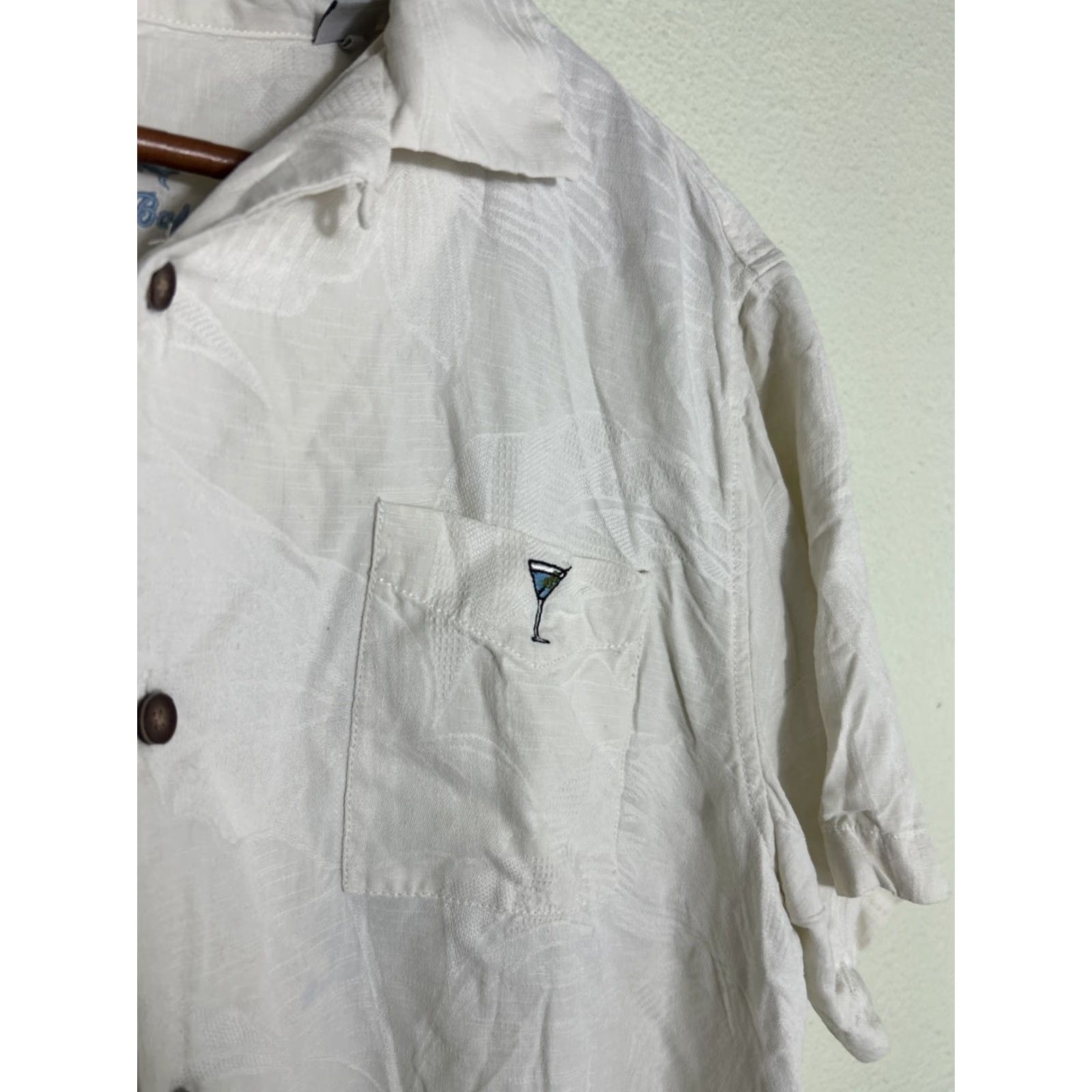 Tommy Bahama VINTAGE Tommy Bahama Mens Large Button-Up Shirt White Stained Martini Glass Parrots Party Short Sleeve, Casual Island Style Mens Size US L / EU 52-54 / 3 - 5 Thumbnail