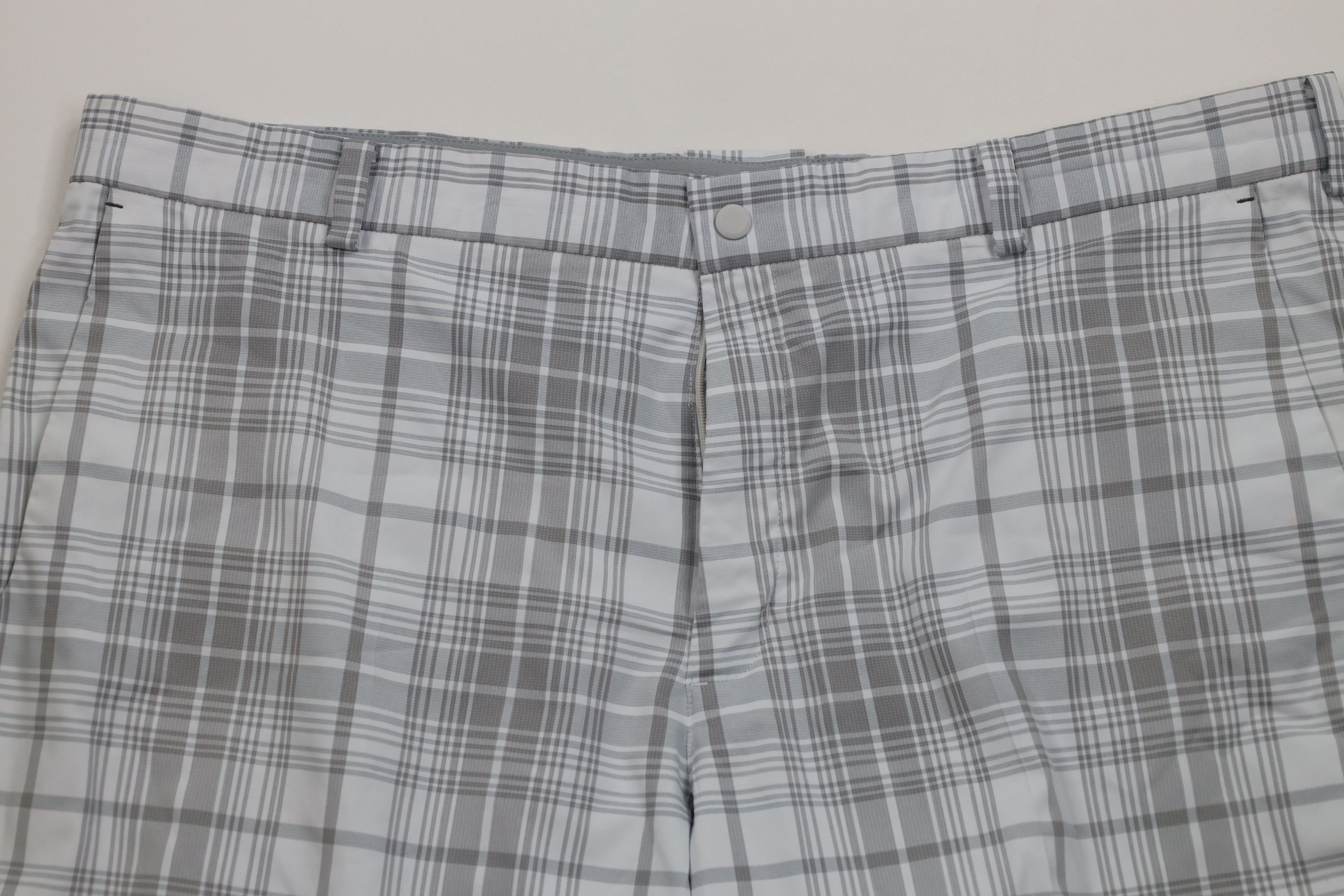 Nike Nike Golf Tech Flat Front Golfing Chino Shorts Gray Plaid Size US 40 / EU 56 - 2 Thumbnail