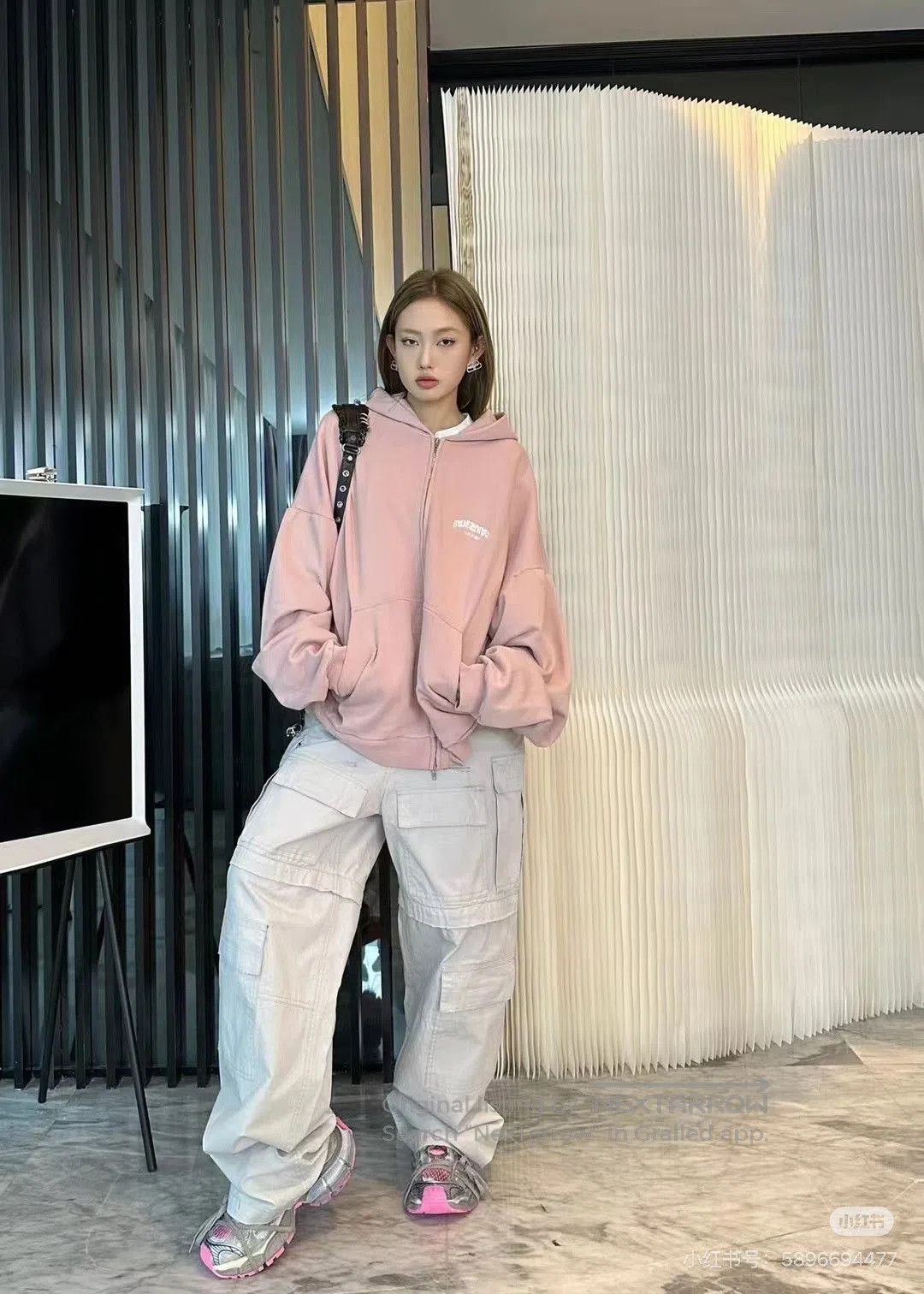 Balenciaga Balenciaga Pink Zipper Hoodie. Size M / US 6-8 / IT 42-44 - 7 Thumbnail
