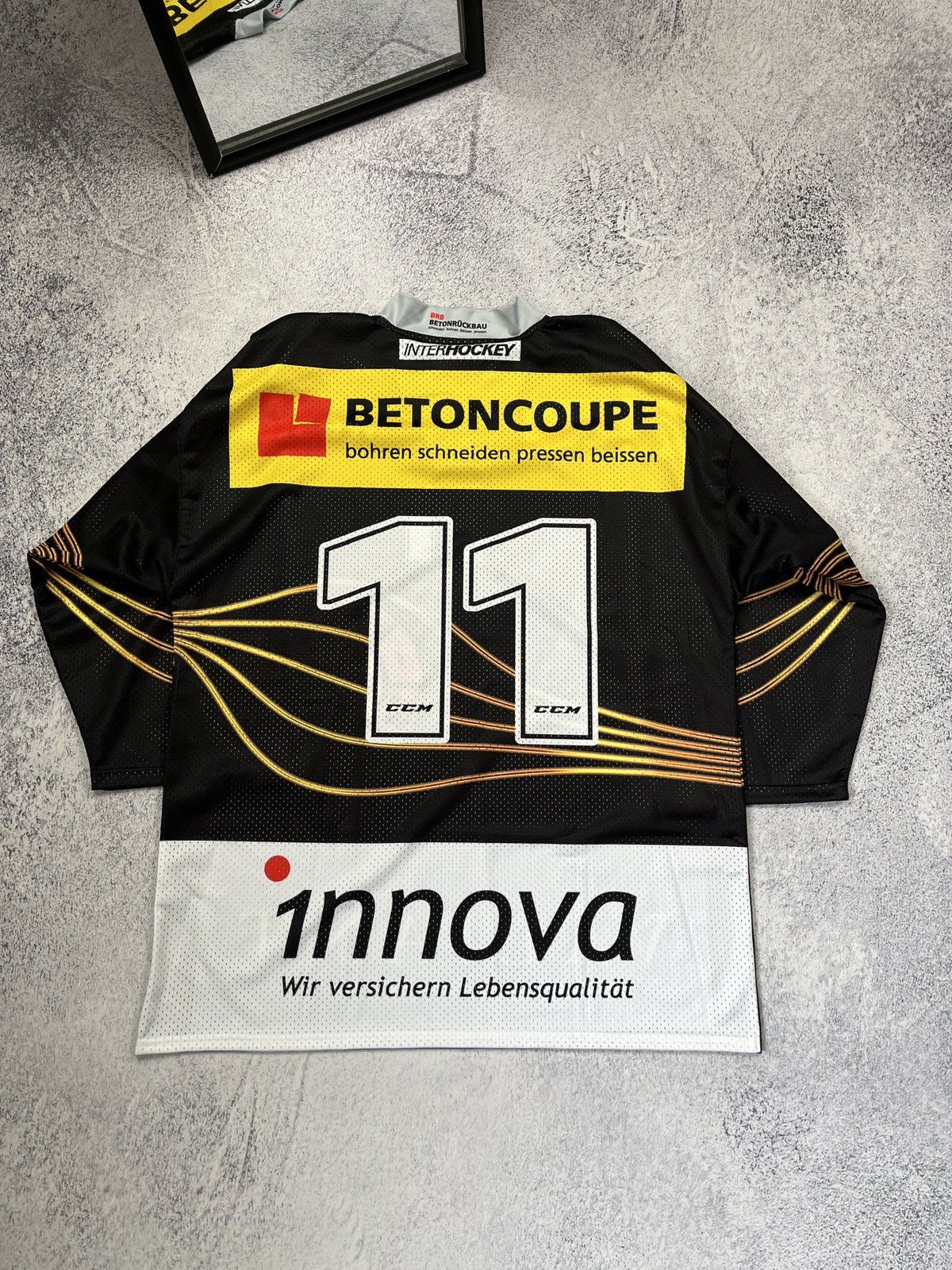 NHL Vintage SC Bern Ice Hockey Jersey # 11 CCM NHL Rare Size US L / EU 52-54 / 3 - 5 Thumbnail