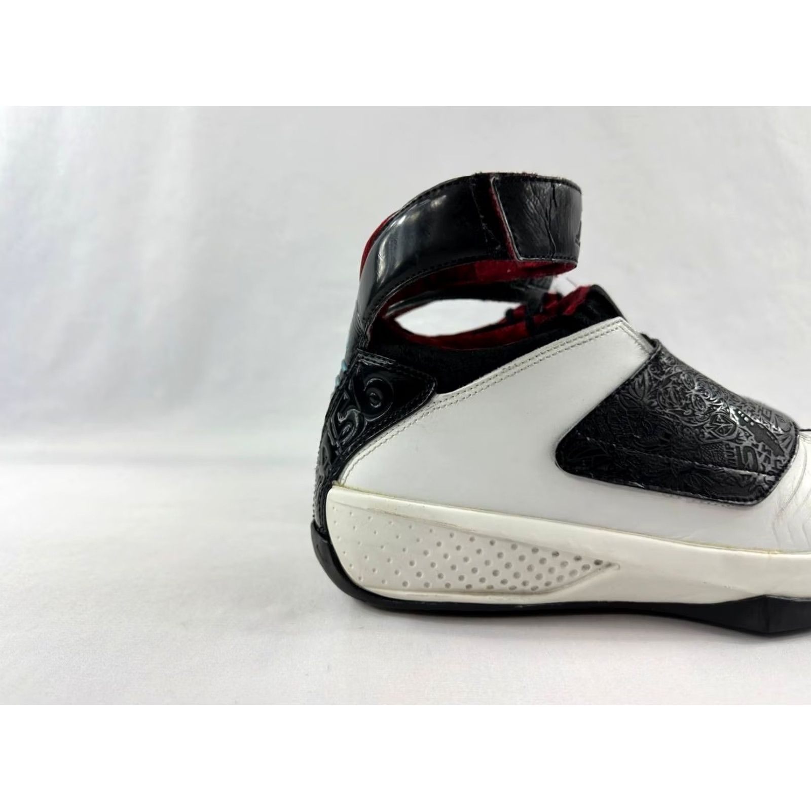 Jordan Brand Nike Air Jordan 20 OG 'Quickstrike' 2005 Athletic Men Sneaker 9.5 White Adult Size US 10 / EU 43 - 2 Thumbnail