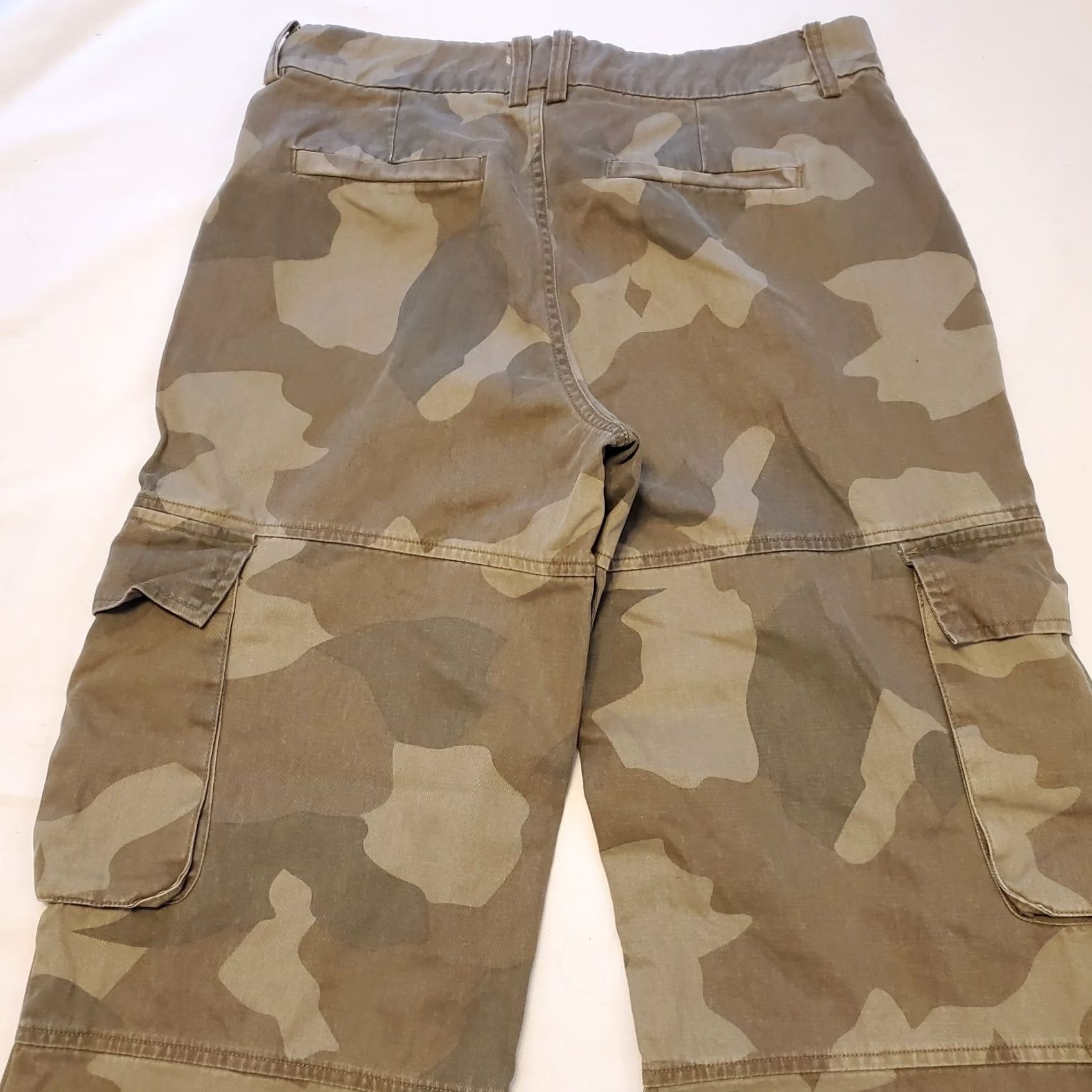 Pistola PISTOLA Addie High Rise Camo Cargo Trouser Womens Size 27 Wide Leg Pants Size 27" / US 4 / IT 40 - 6 Thumbnail