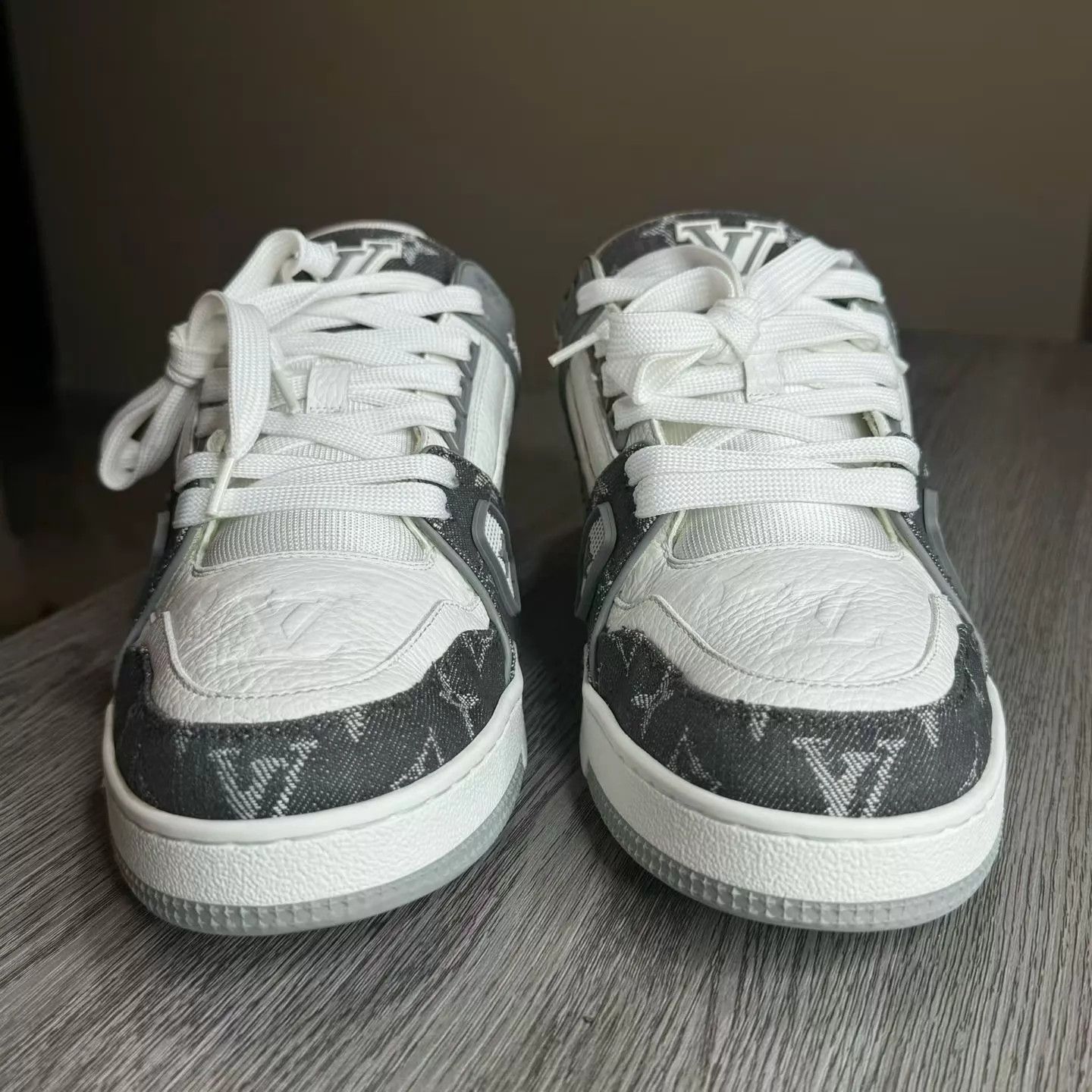 Louis Vuitton LOUIS VUITTON Trainer Gray & White Denim 42.5 95 New Size US 9.5 / EU 42-43 - 4 Thumbnail