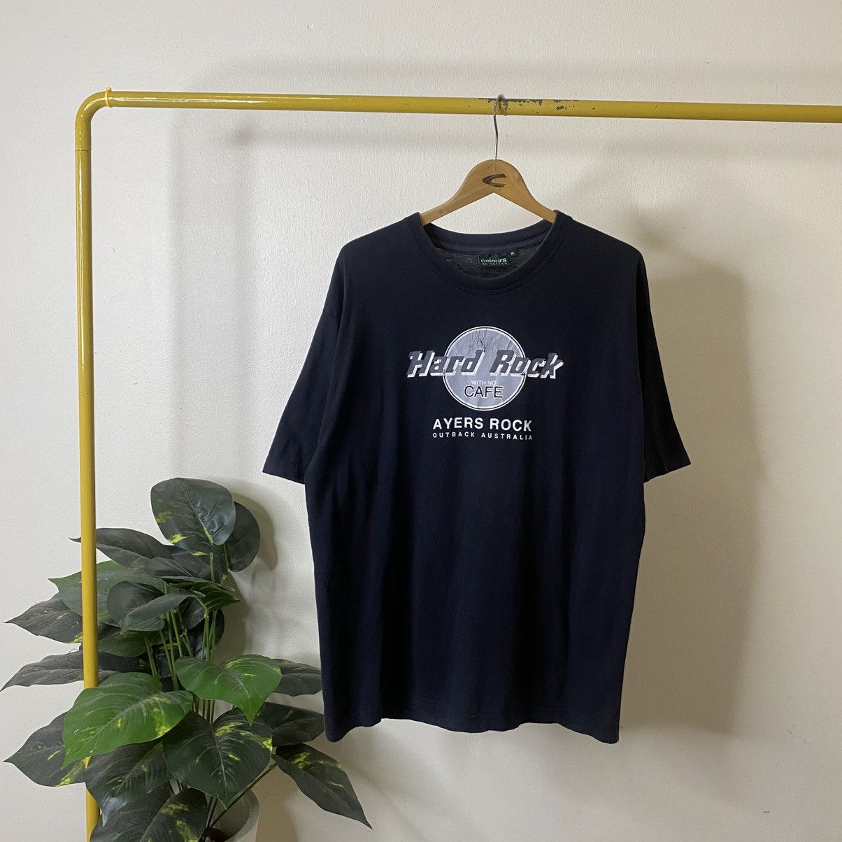Vintage Y2K Ayers Rock Hard Rock With No Cafe Parody Funny Humor Tee Size US XL / EU 56 / 4 - 1 Thumbnail