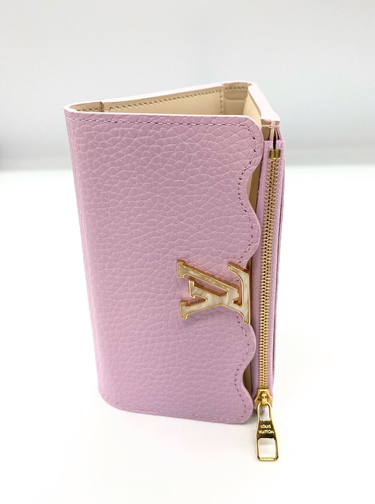 Louis Vuitton Louis Vuitton Portefeuille Capucines Compact Trifold Wallet Size ONE SIZE - 10 Thumbnail