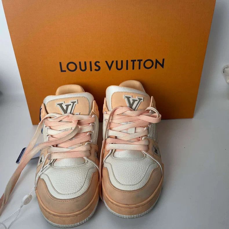 Louis Vuitton Pink Leather Sneakers - dmc