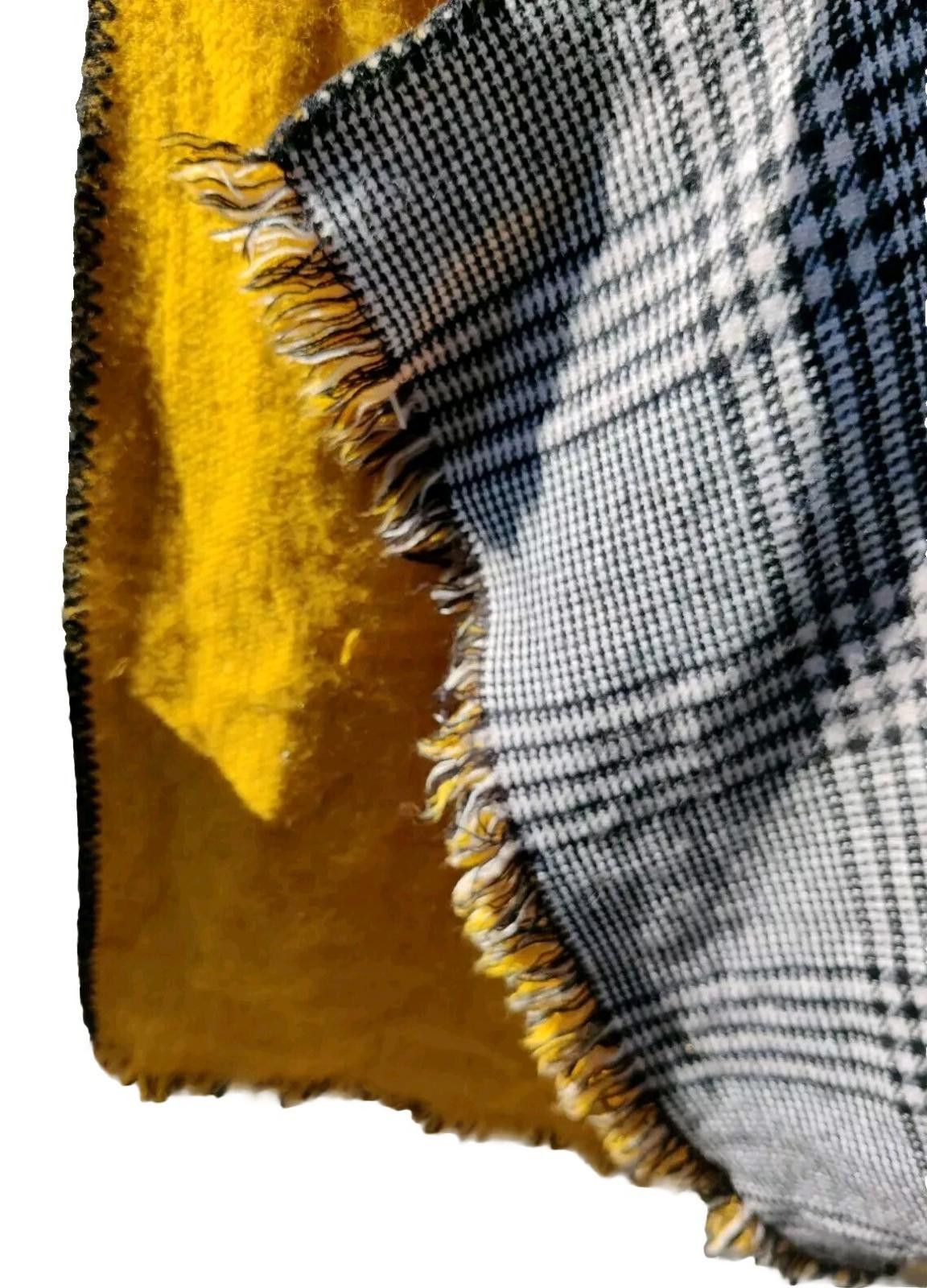Other Time & Tru Black White Hounds Tooth Reversible Yellow Woven Size ONE SIZE - 2 Thumbnail