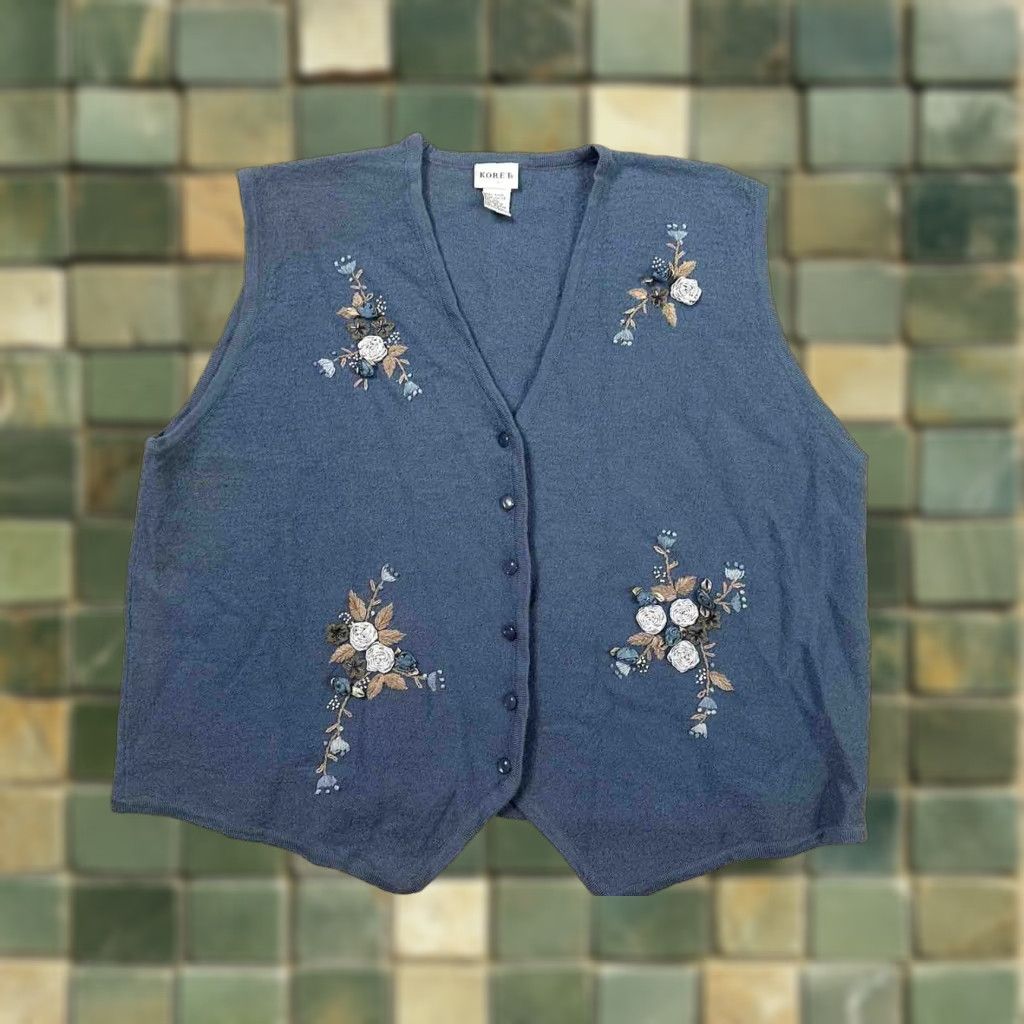 Vintage VINTAGE Koret Sweater Vest Woman 2XL Blue Floral Embroidered Wool Button Knit Collarless Bohemian 80s Spring Winter Women Size XXL / US 16-18 / IT 52-54 - 1 Thumbnail