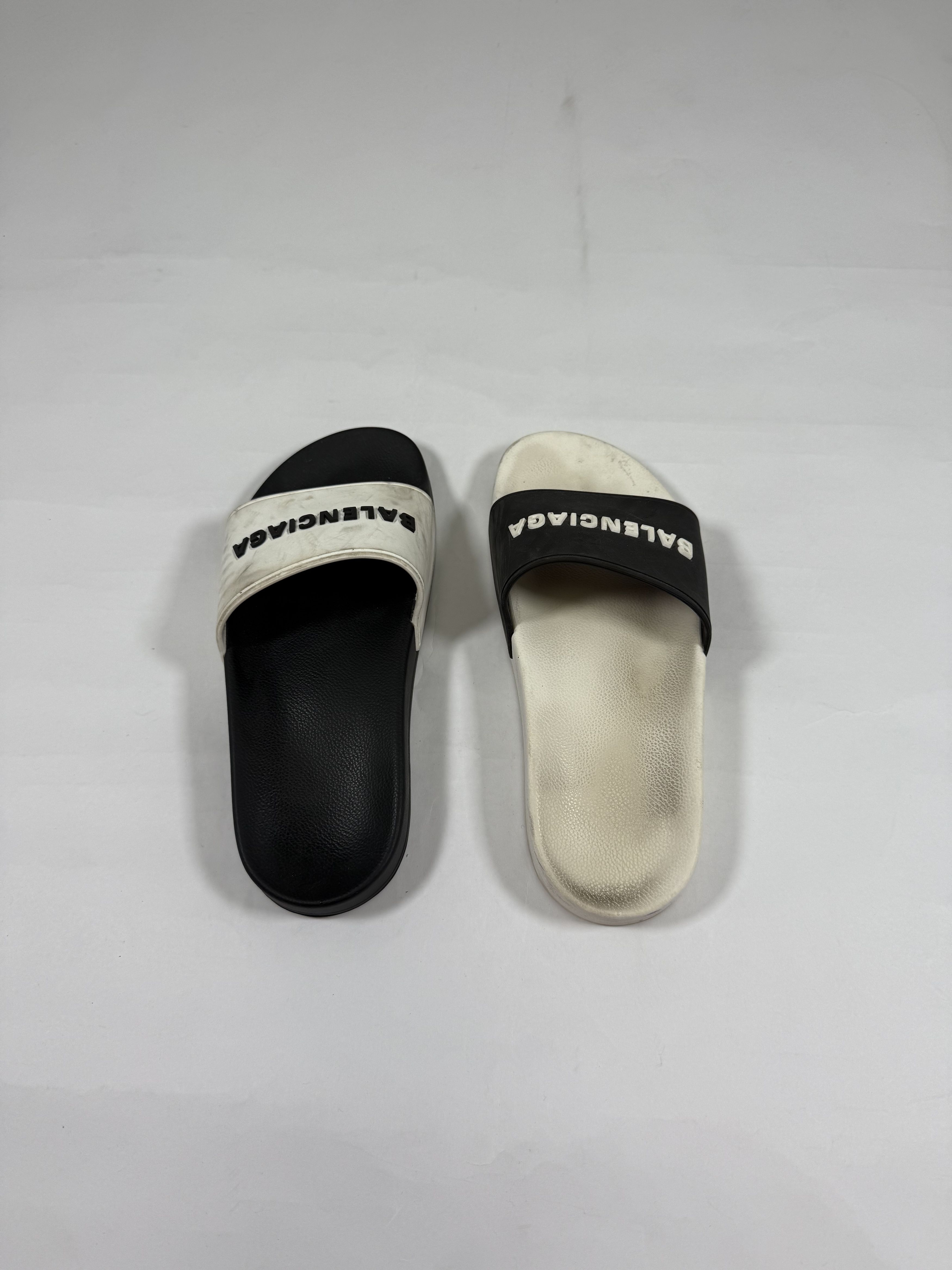 Balenciaga Balenciaga Black & White Slides Size US 7 / IT 37 - 3 Thumbnail