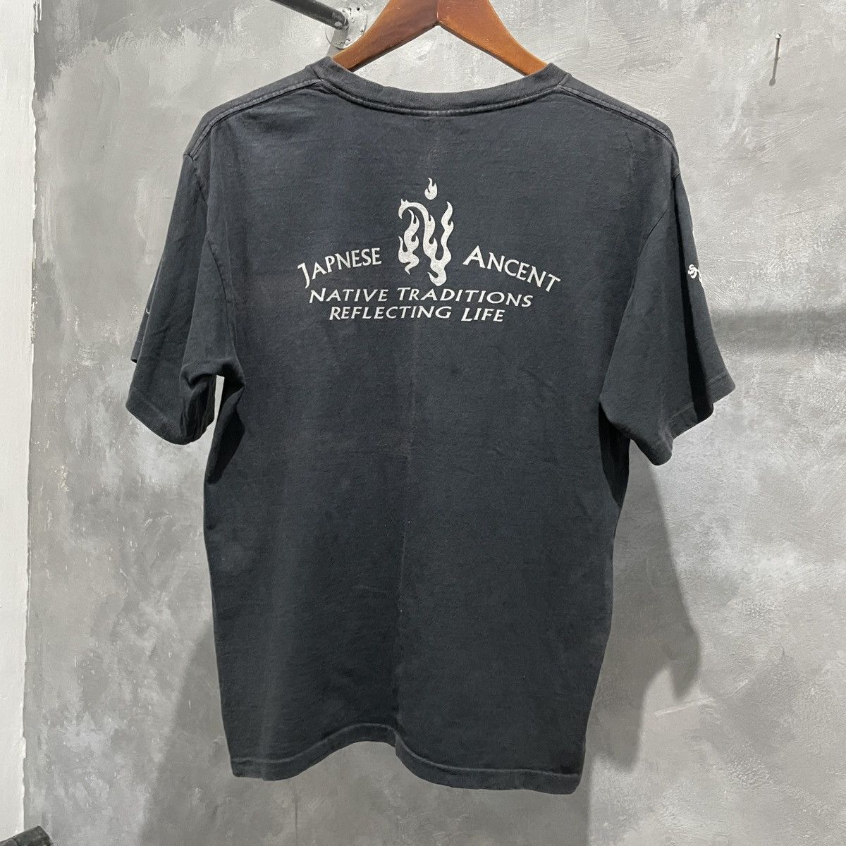 Vintage Rare Vintage 90s Faded Black T Shirt Japanese Ancient Size US M / EU 48-50 / 2 - 4 Thumbnail