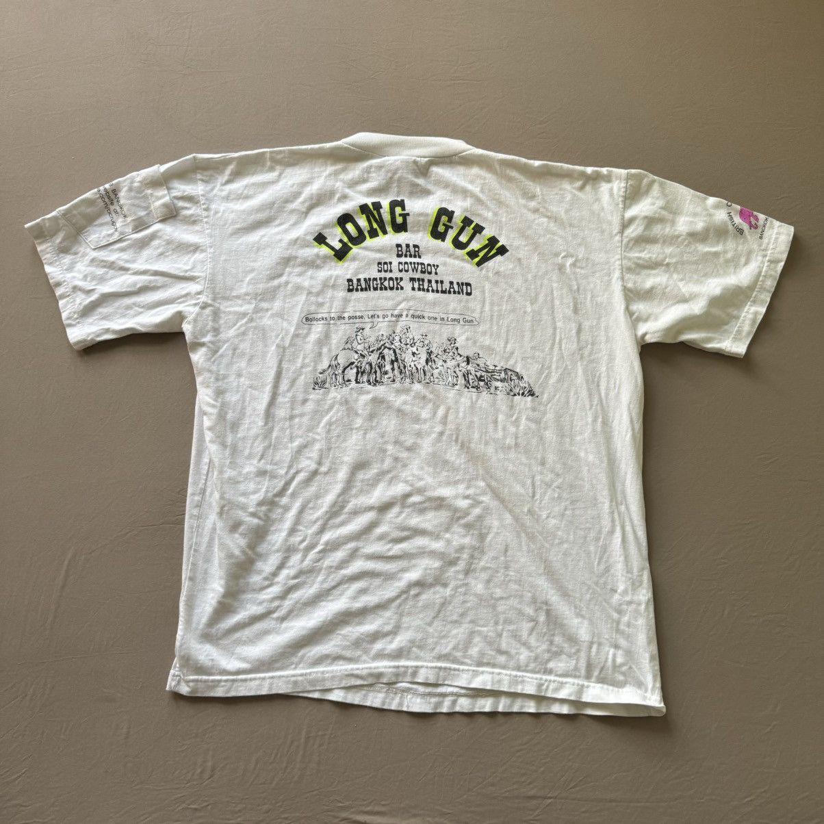 Vintage Vintage “Long Gun Bar” Thailand Graphic Tee Size US L / EU 52-54 / 3 - 2 Thumbnail