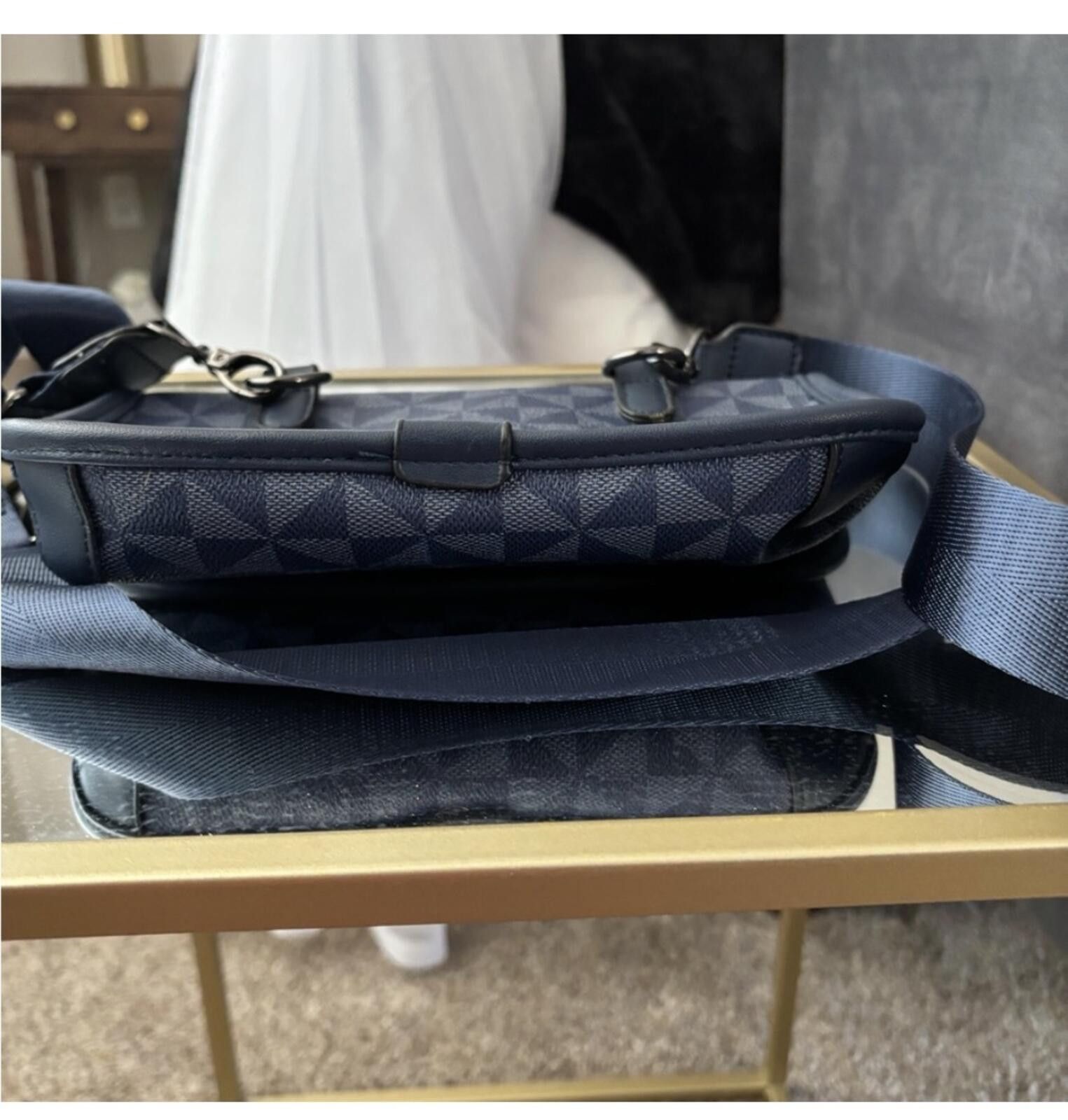 Other ( Boutique) Elegant Navy Blue Crossbody Bag Size ONE SIZE - 5 Thumbnail