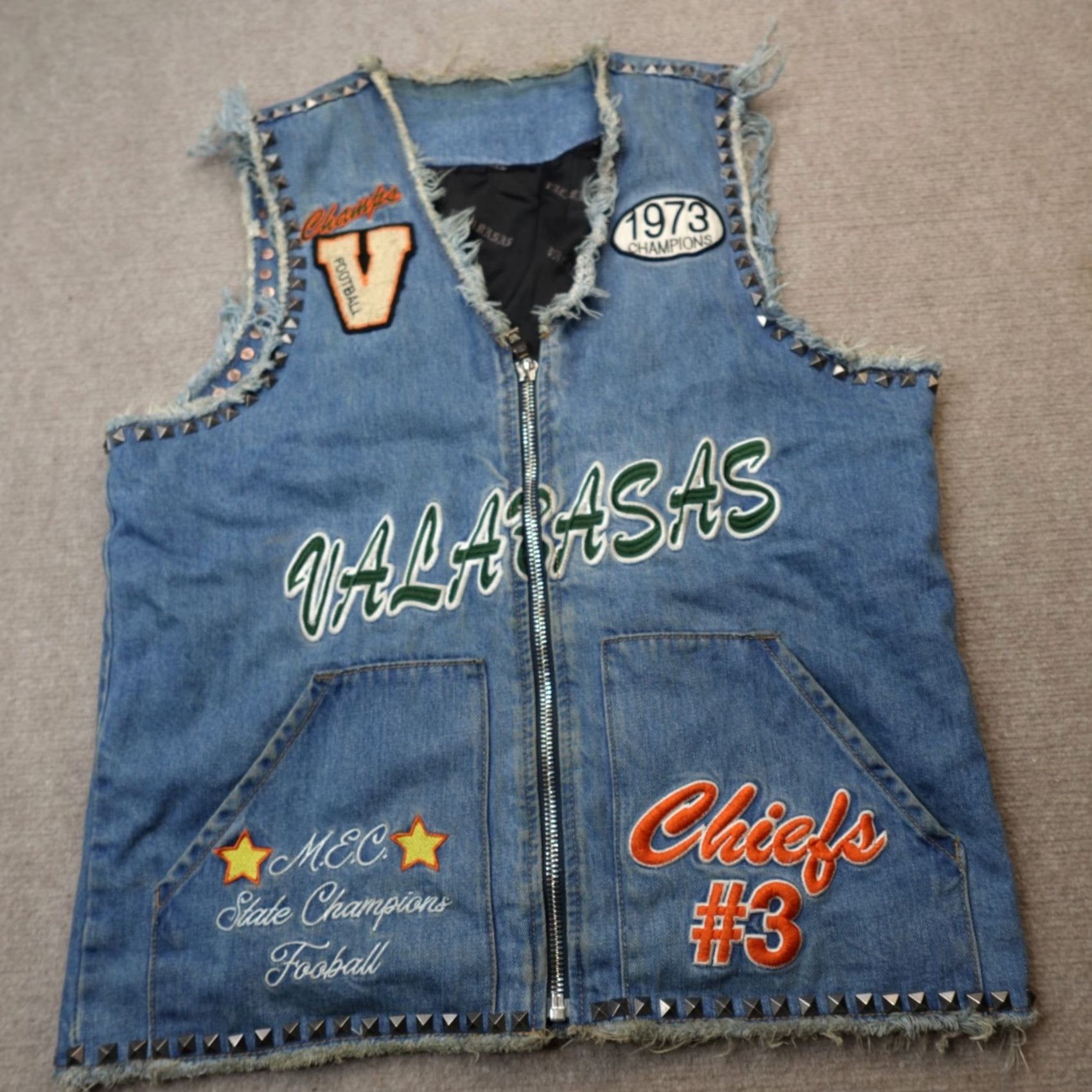 Doublet Valabasas Vest Jacket L Blue Denim Full Zip Double Sided Men Regular Size L Vest Denim Blue Full Zip Biker Style */} Size US L / EU 52-54 / 3 - 2 Thumbnail