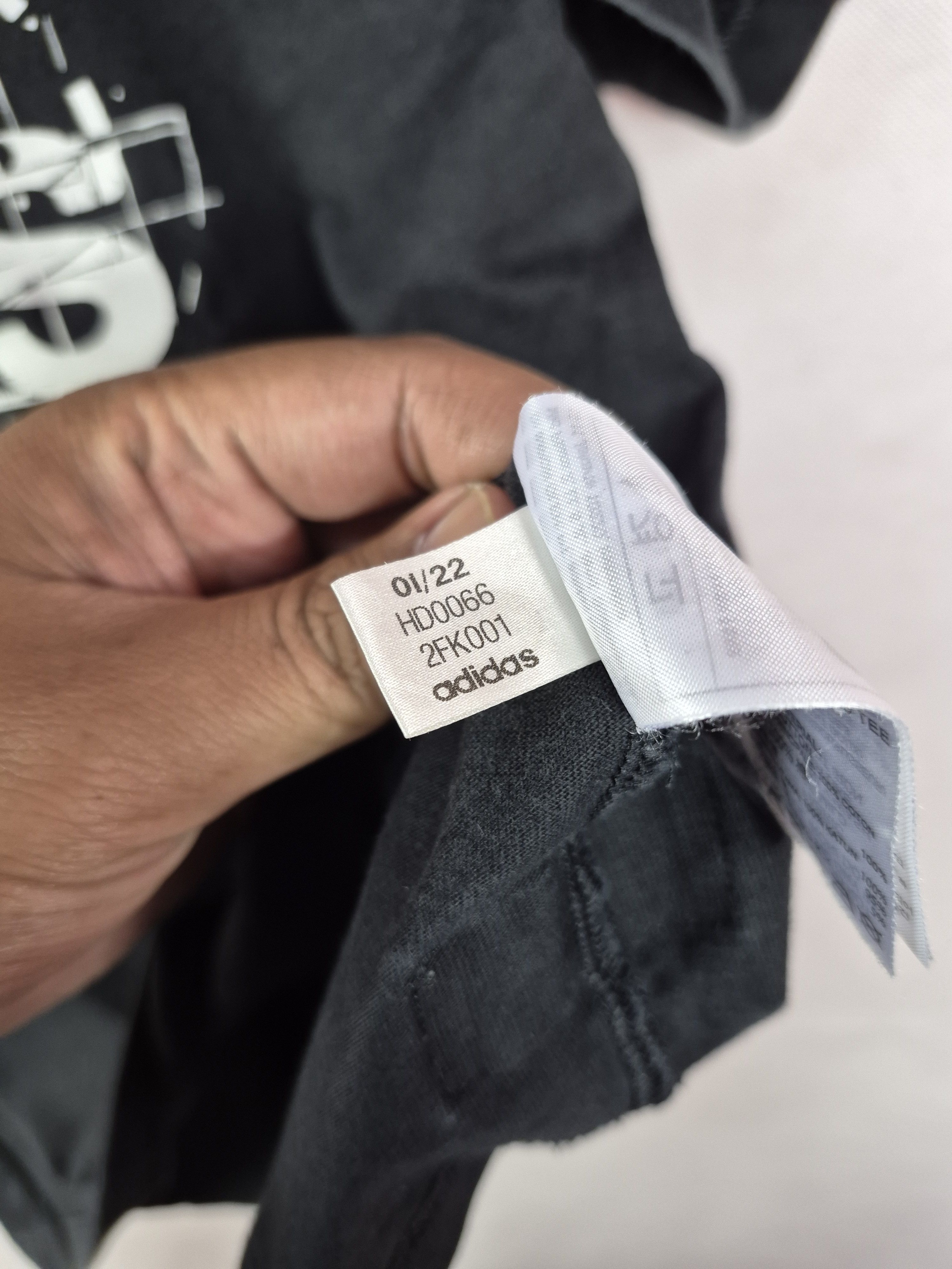 Adidas 🔥 Adidas Big Logo Sportswear Tee Size US L / EU 52-54 / 3 - 11 Thumbnail