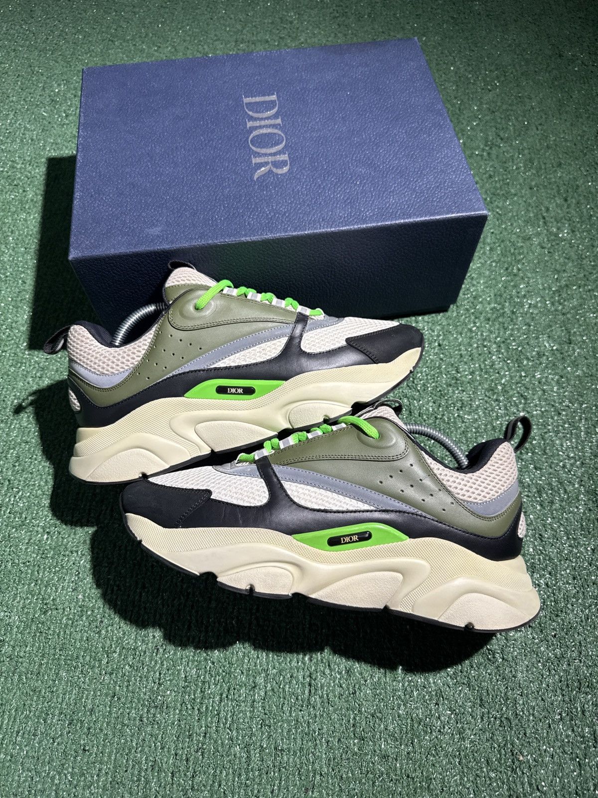 Dior Dior B22 Khaki Pistachio Size US 11 / EU 44 - 1 Thumbnail