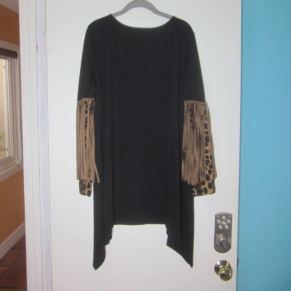 Judith Leiber Judith March Black Tunic Top Womens Size L Accent Sleeve Animal Print & Leather Size L / US 10 / IT 46 - 9 Thumbnail