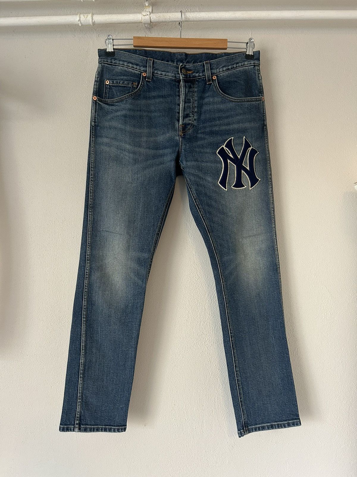 Pre-owned Gucci Blue Denim Jeans Embroidered W/ New York Yankees