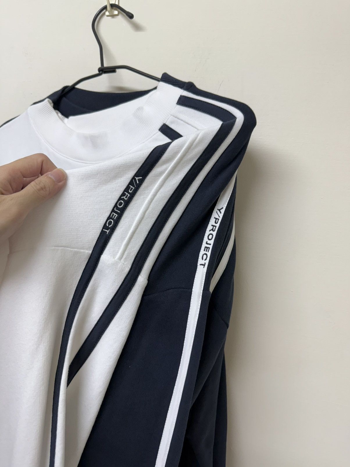 Y/Project Y/Project White and Navy Double Layer Sweatshirt Size US M / EU 48-50 / 2 - 5 Thumbnail