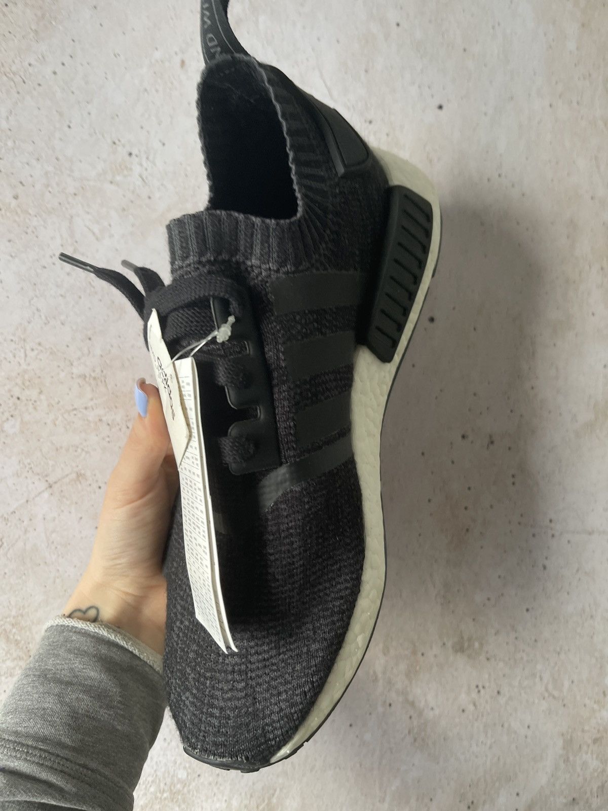 Adidas adidas NMD R1 Winter Wool Core Black Size US 8 / EU 41 - 4 Thumbnail