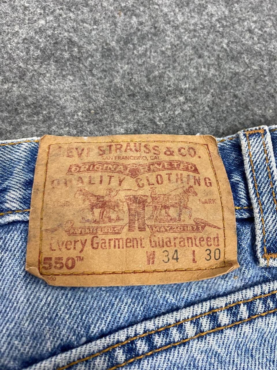 Levi's vintage levis 550 lightwash denim nice design Size US 33 - 5 Thumbnail
