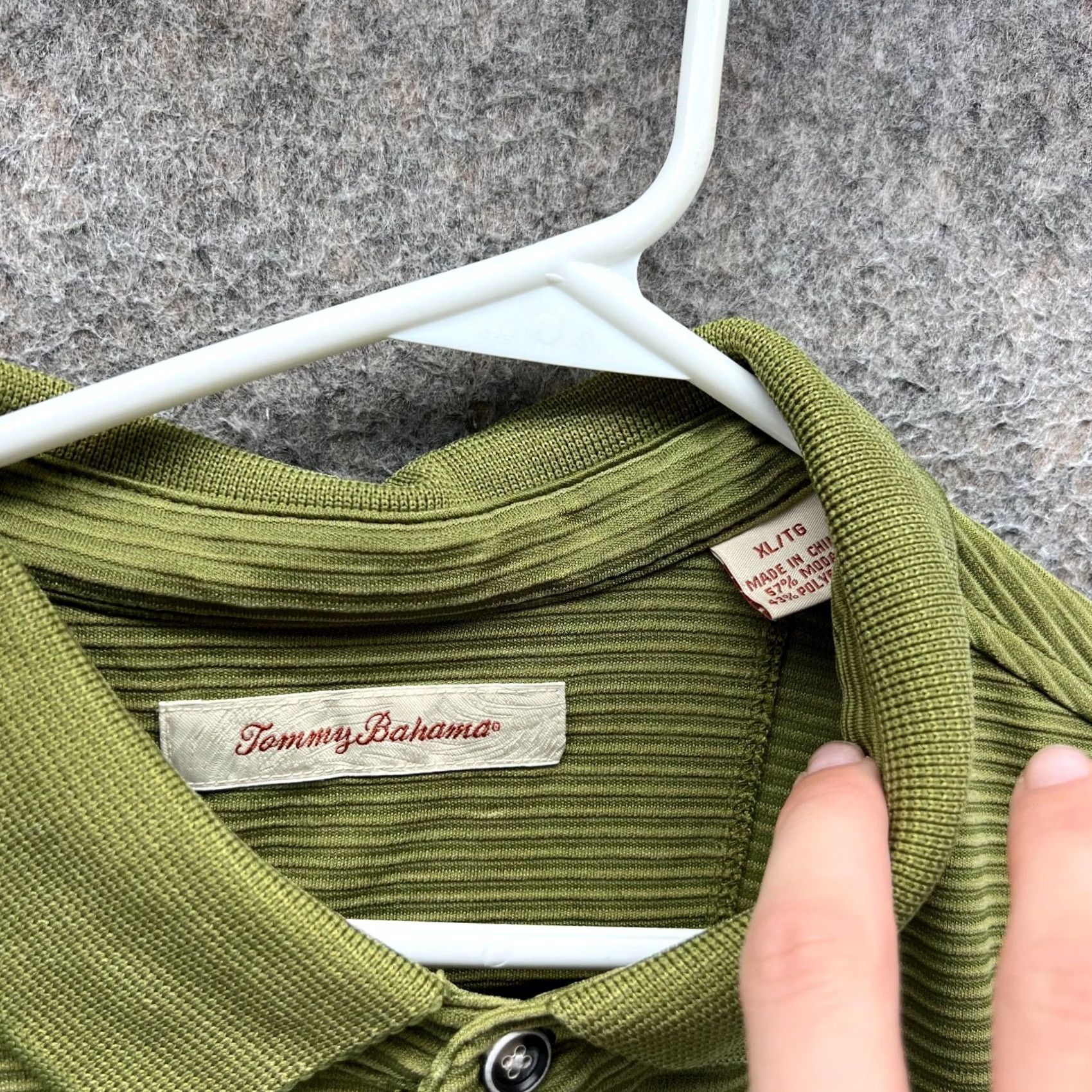 Tommy Bahama Tommy Bahama Polo Shirt Mens XL Green Solid Short Sleeve Button Neckline Collared Regular Fit Shirt Polo Size 46R - 3 Thumbnail