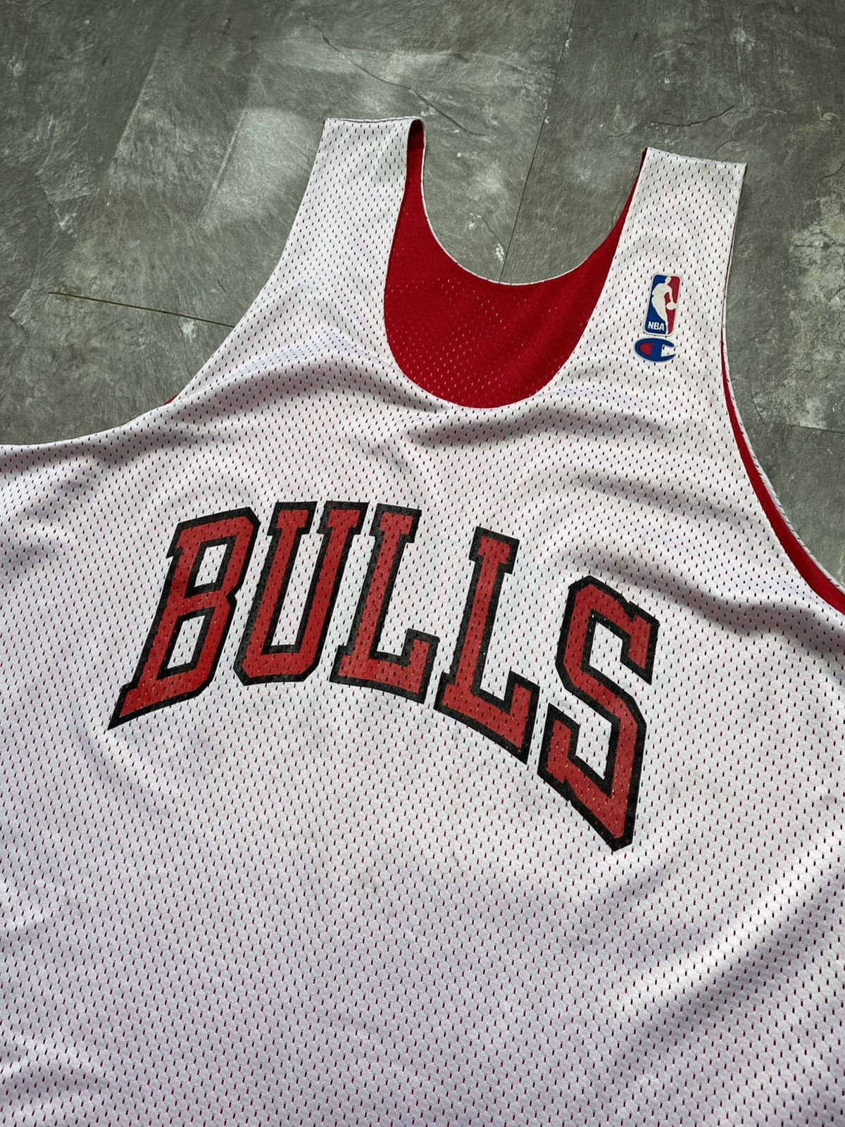 Champion Champion Chicago Bulls Reversible Jersey 90s Vintage Size US XL / EU 56 / 4 - 9 Thumbnail