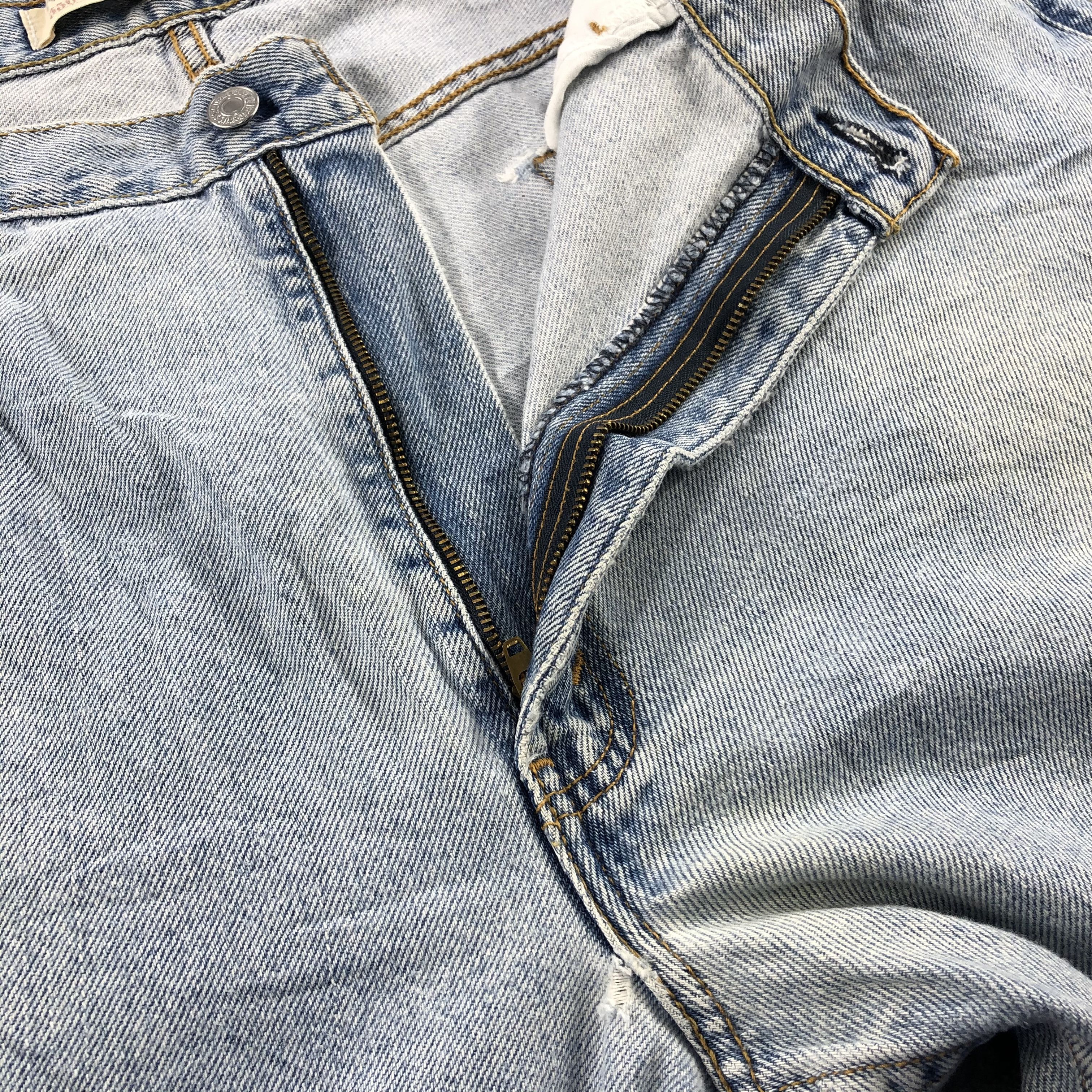 Levi's Vintage Levis Jeans Lot 550 Light Wash Denim-J963 Size US 39 - 8 Thumbnail